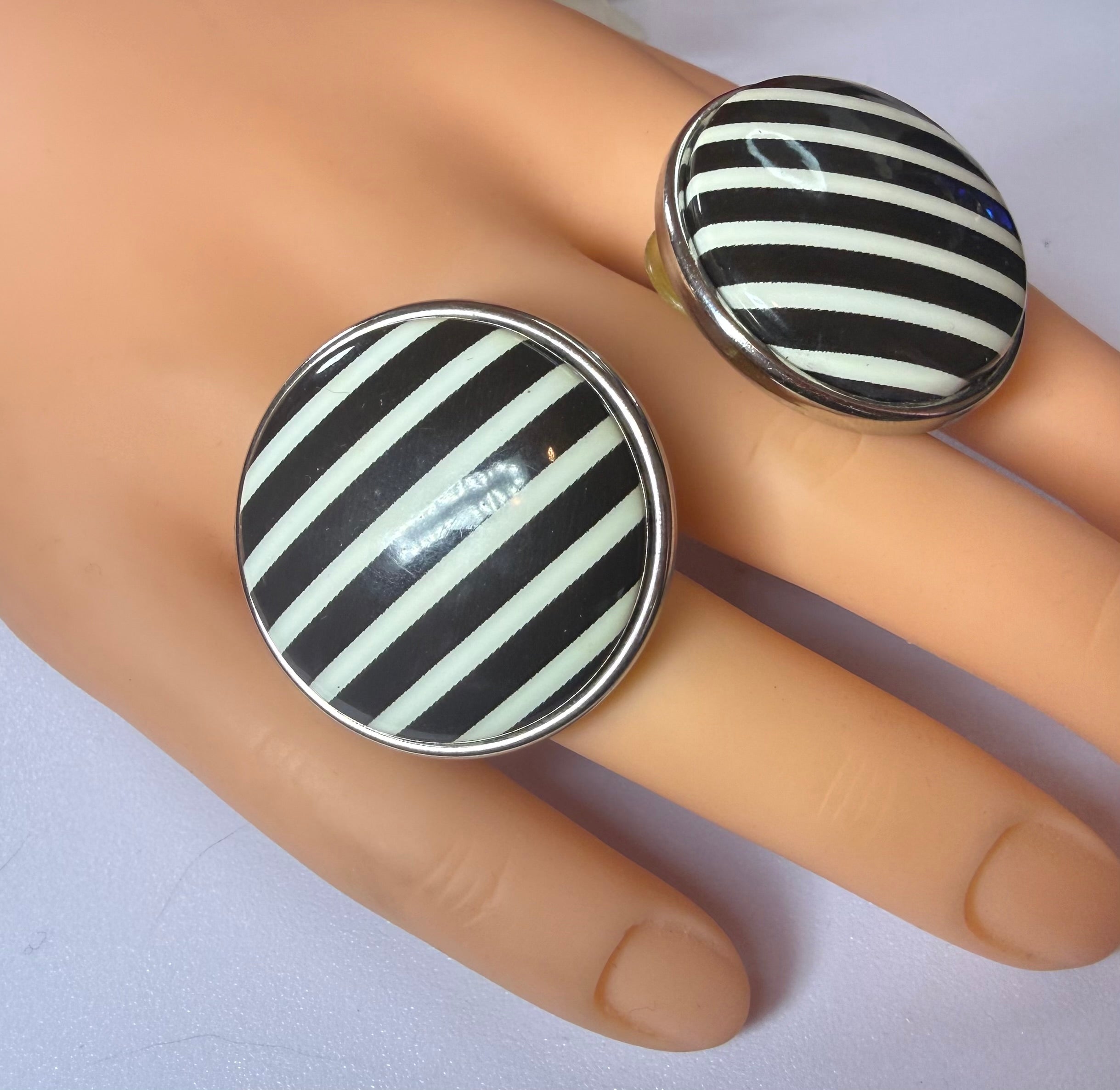 1960s style Vintage Black and White Striped Earrings - Pierced. Oh la la. - Peppermint-Twist-Vintage.com