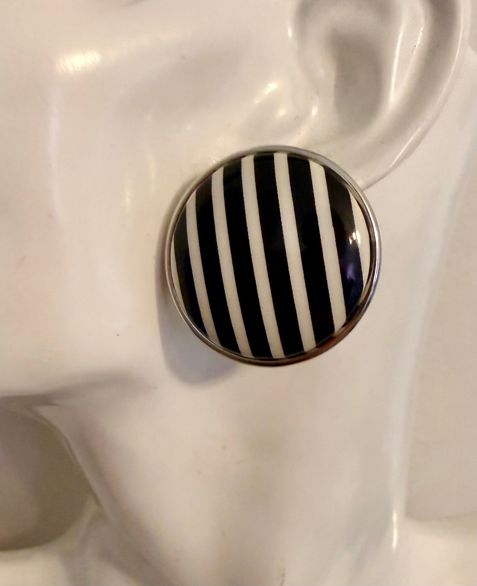 1960s style Vintage Black and White Striped Earrings - Pierced. Oh la la. - Peppermint-Twist-Vintage.com