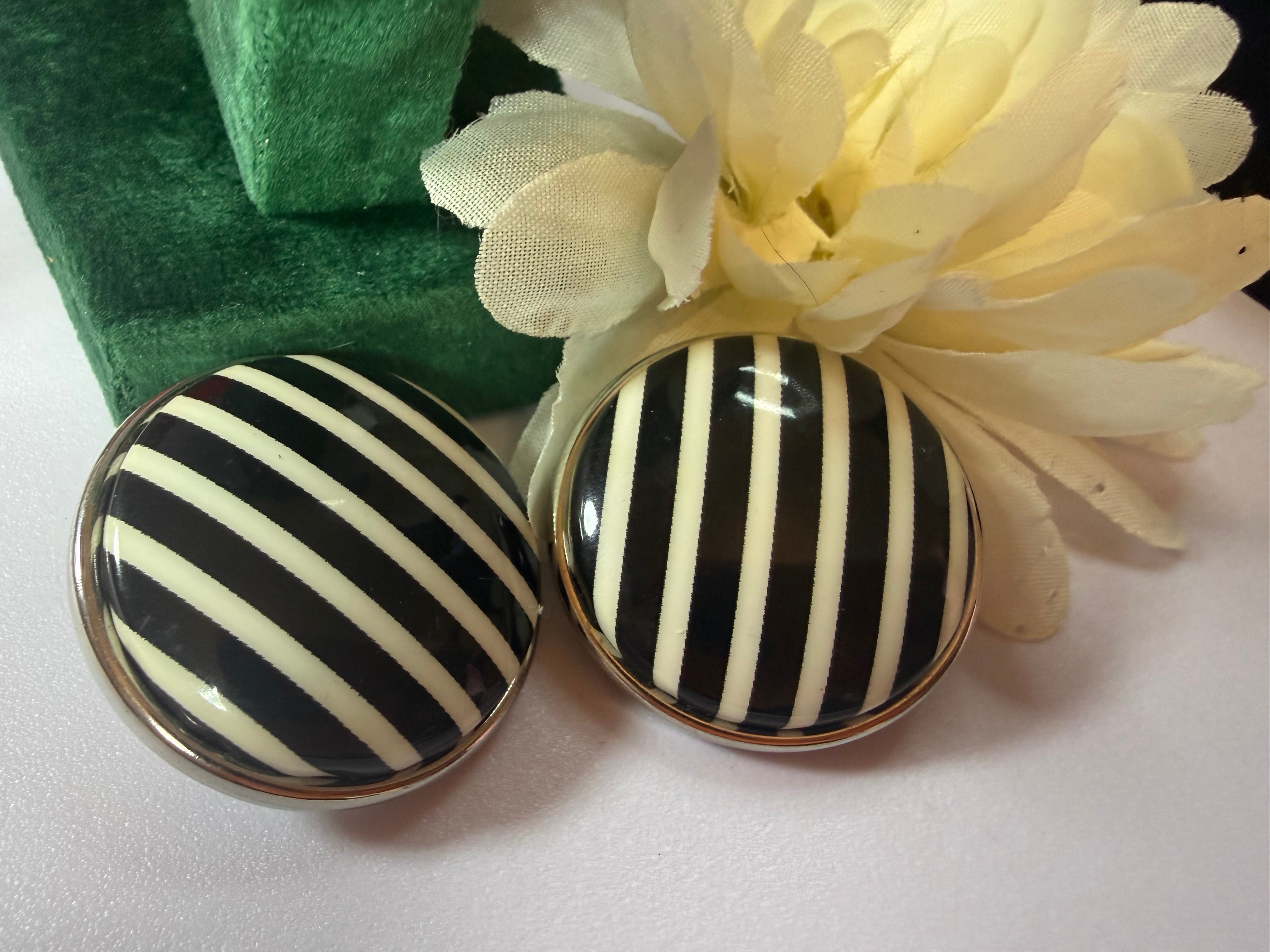 1960s style Vintage Black and White Striped Earrings - Pierced. Oh la la. - Peppermint-Twist-Vintage.com