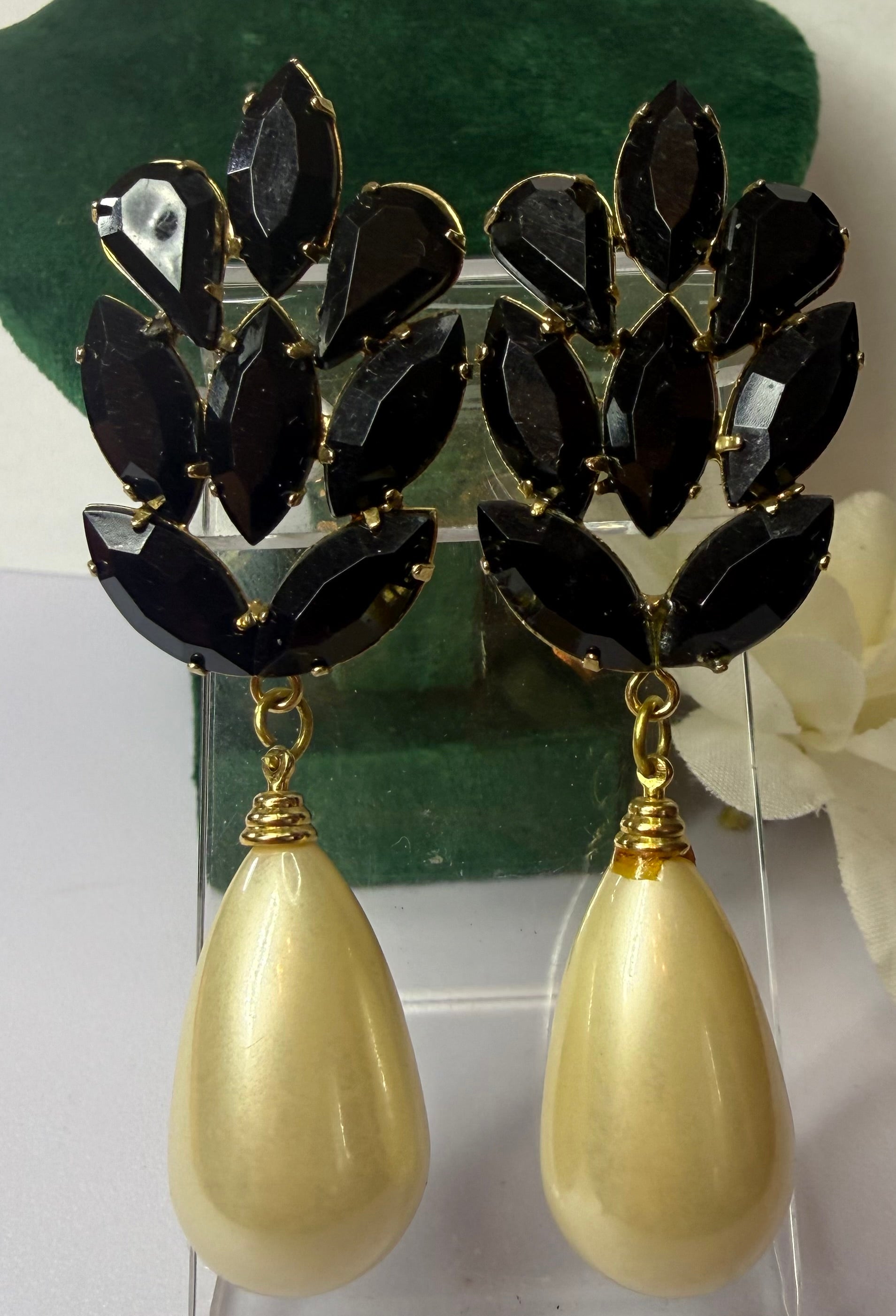 Vintage Black Pronged Rhinestone and Faux Pearl Dangle Earring - Hollywood Glamour - Peppermint-Twist-Vintage.com