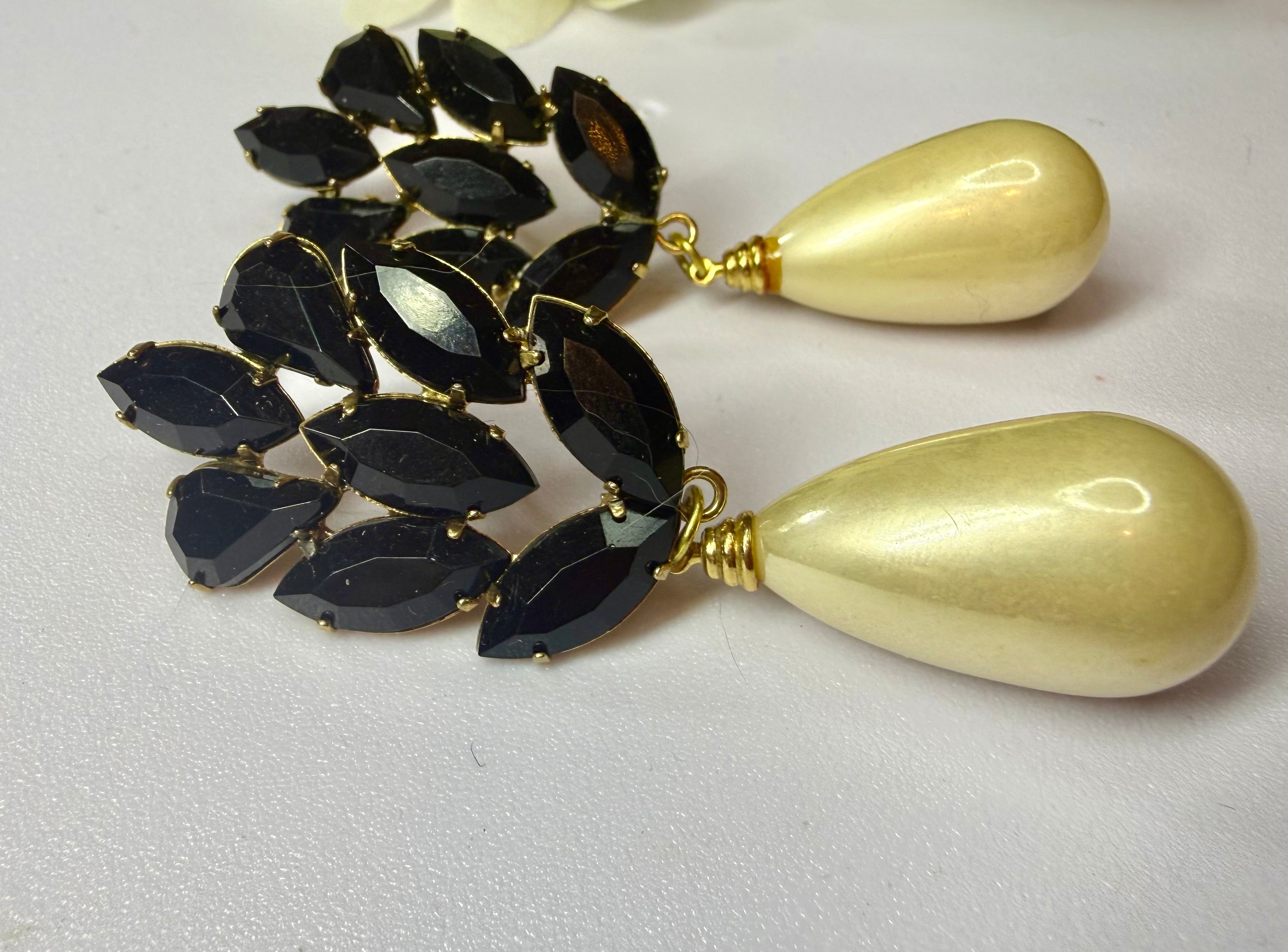 Vintage Black Pronged Rhinestone and Faux Pearl Dangle Earring - Hollywood Glamour - Peppermint-Twist-Vintage.com
