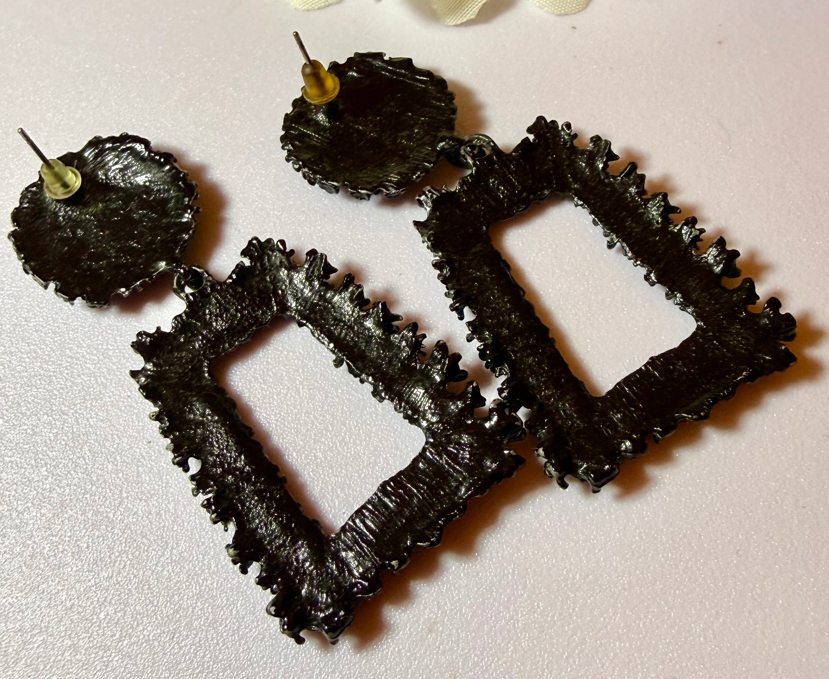 Stunning Black Dangle Statement Earrings - Pierced - Peppermint-Twist-Vintage.com