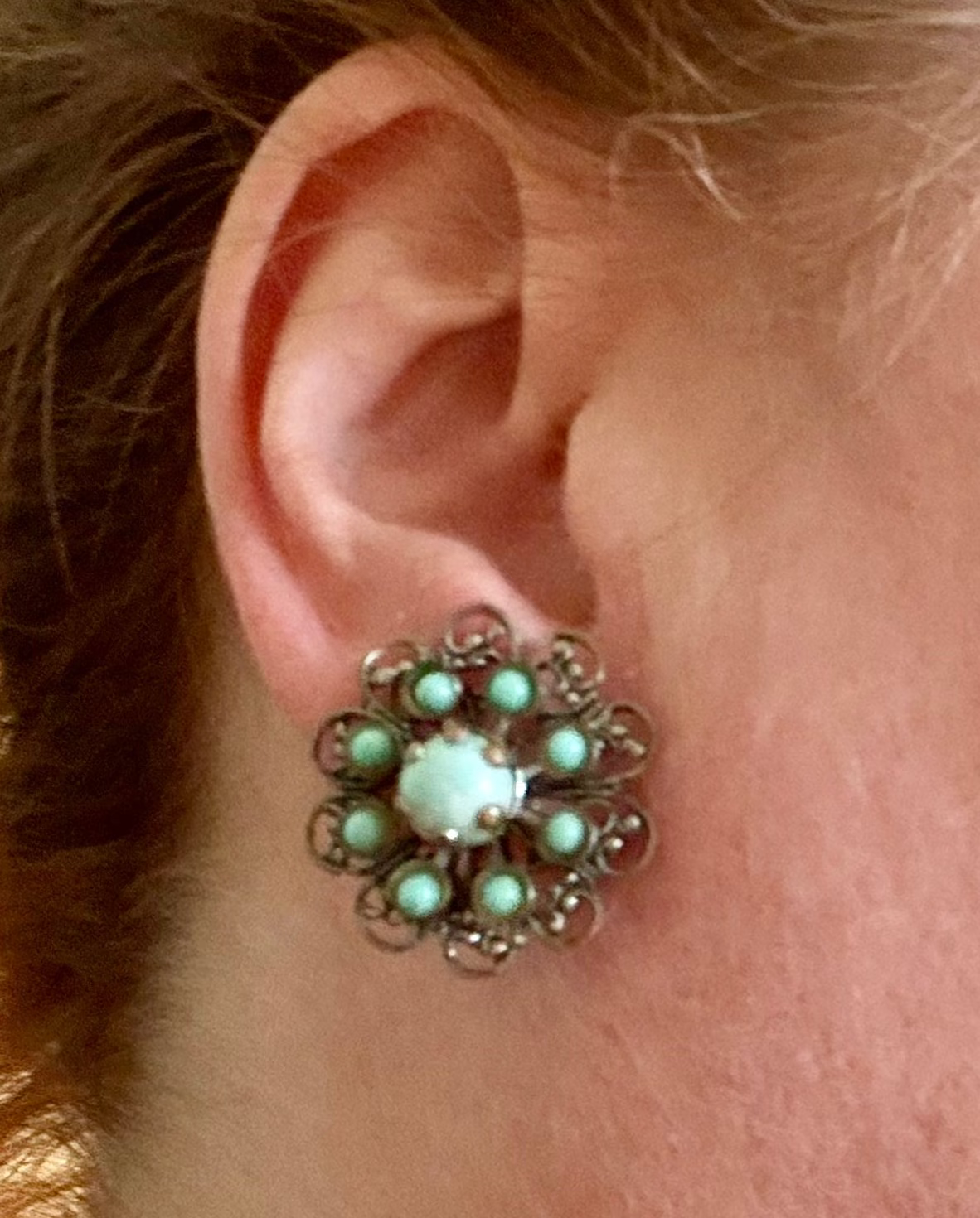 1940s Vintage Screw Back Silver and Turquoise Sunburst with Detailed Filigree - Peppermint-Twist-Vintage.com