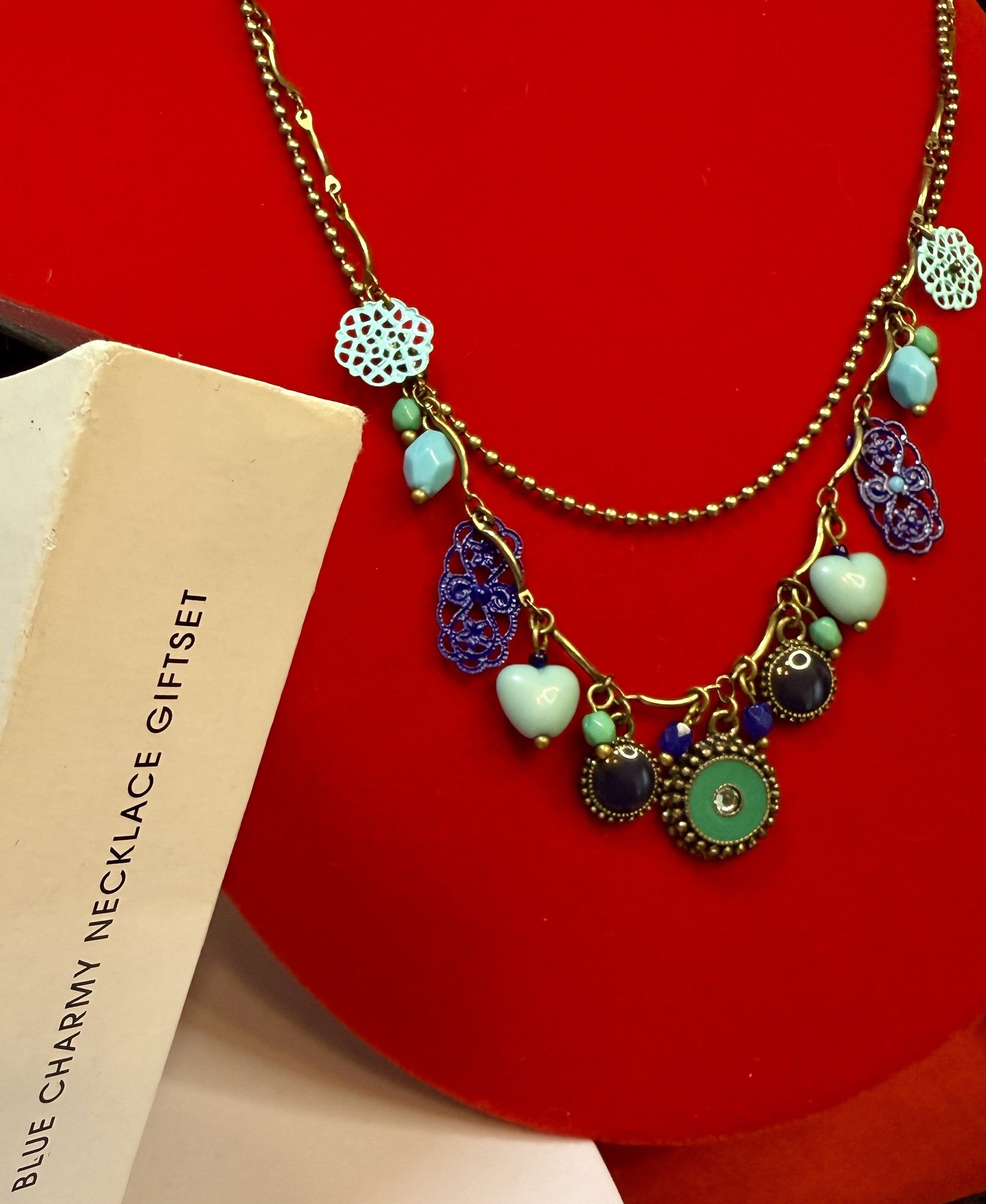 Avon Charmy Necklace Giftset with Original Box, 2010