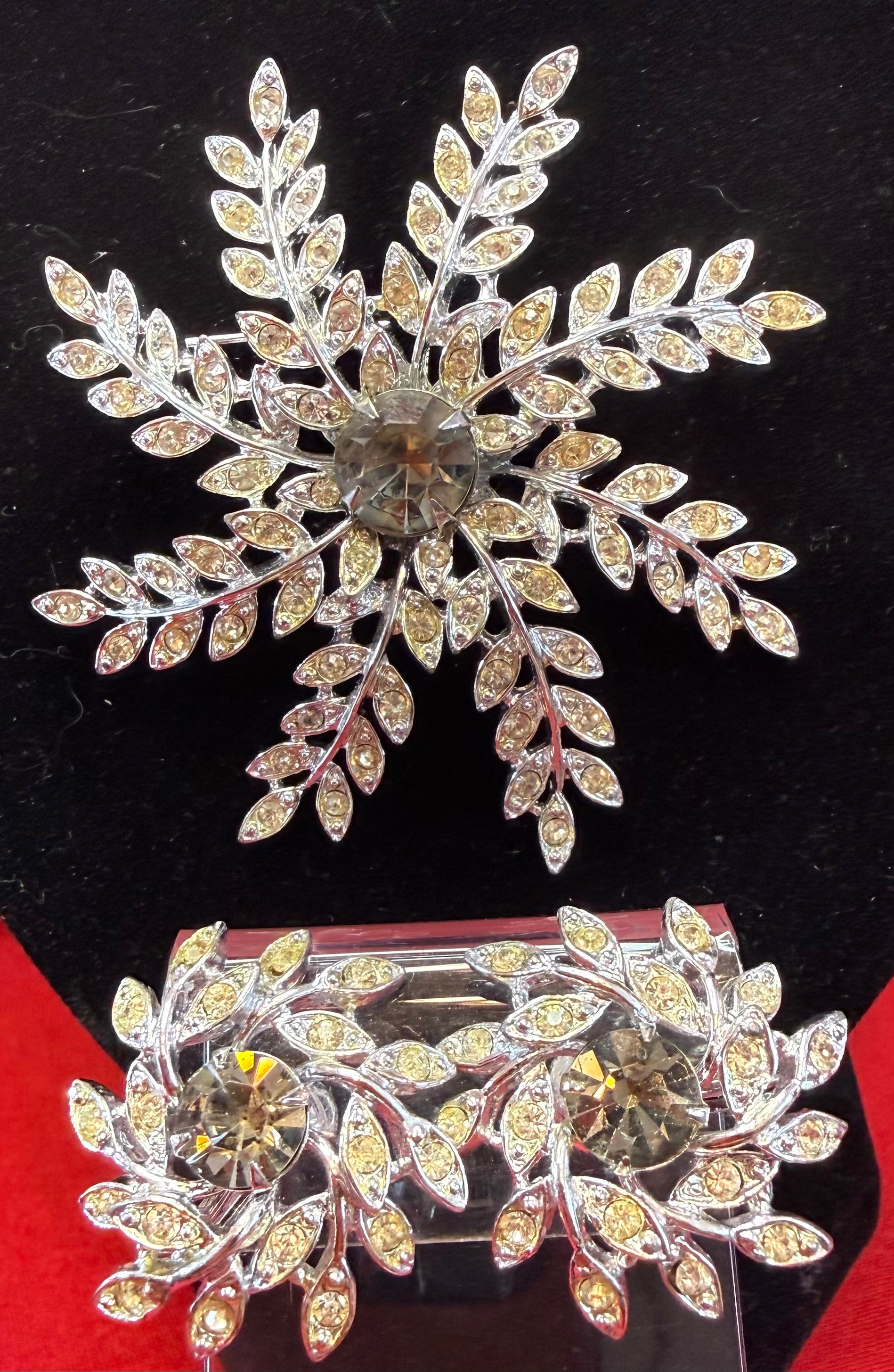 Sarah Coventry Evening Snowflake Silvertone Brooch and Clip-on Earring set - 1963 - MINT CONDITION 1960s - Peppermint-Twist-Vintage.com