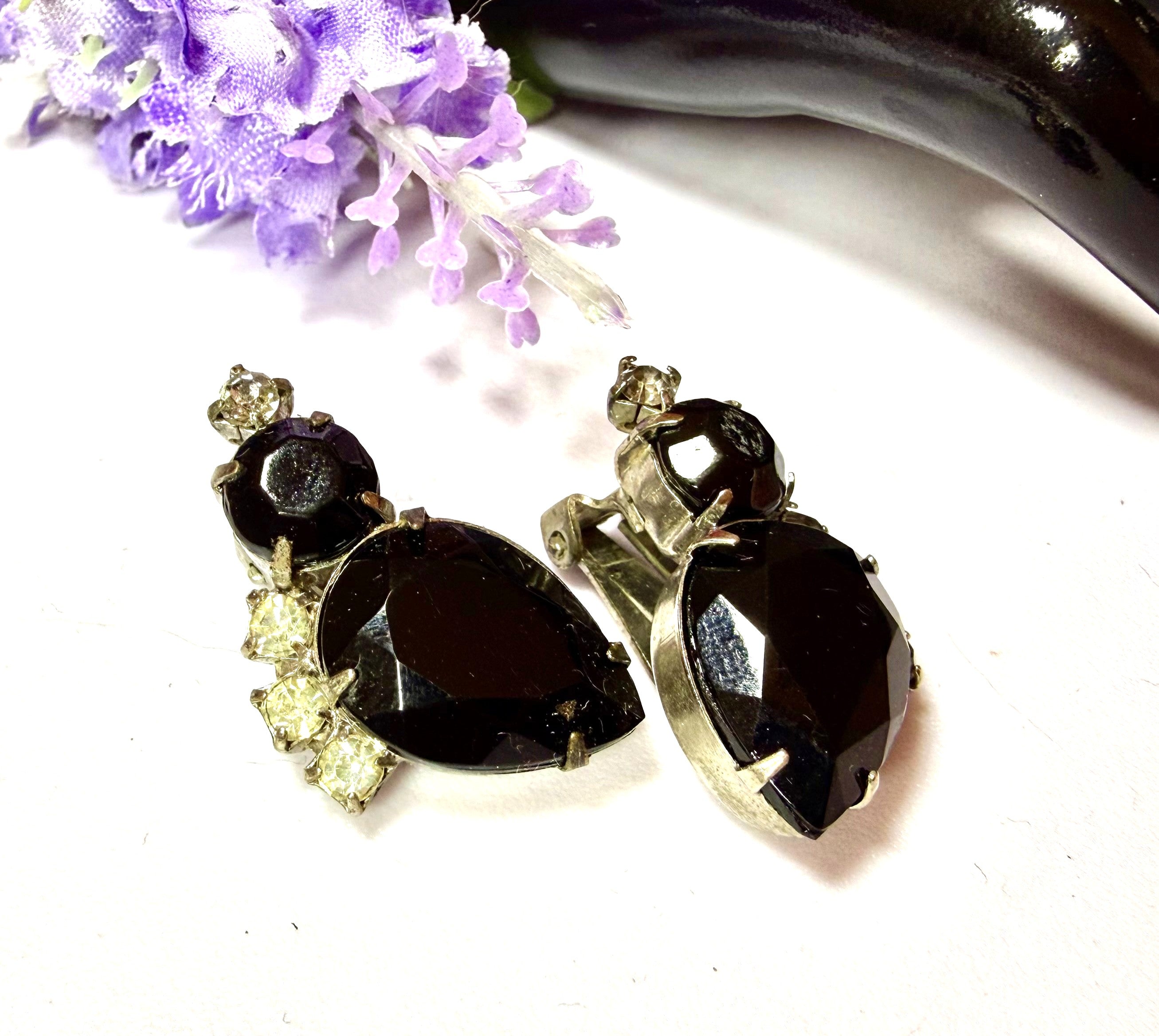 Stunning Black Onyx Clip-on Earrings - Hollywood Glamour For 1/2 the Price - Peppermint-Twist-Vintage.com