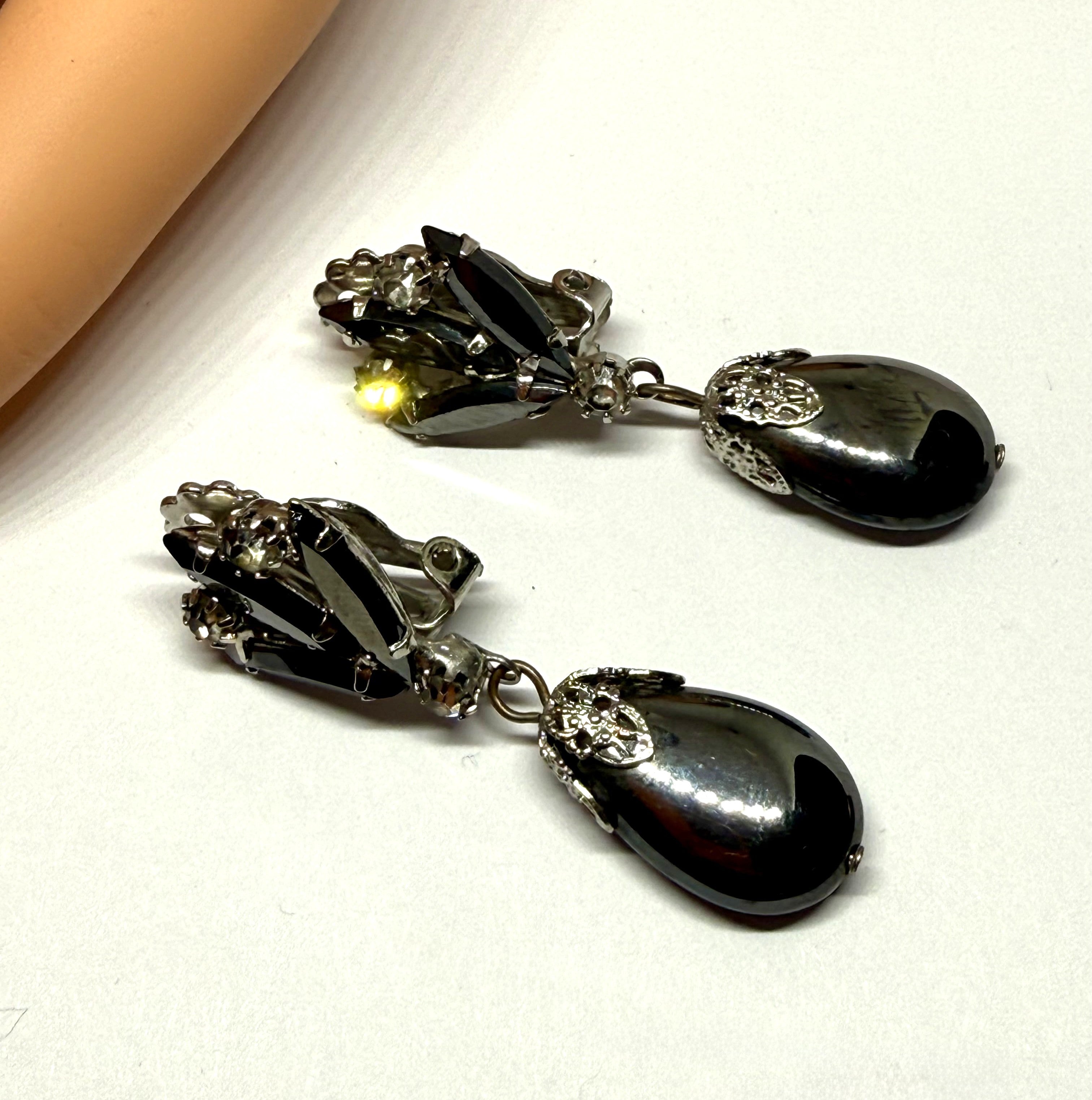 Vintage Hematite Clip-On Earrings - 1960s/1950s Excellent Condition - HOLLYWOOD GLAMOUR - Peppermint-Twist-Vintage.com