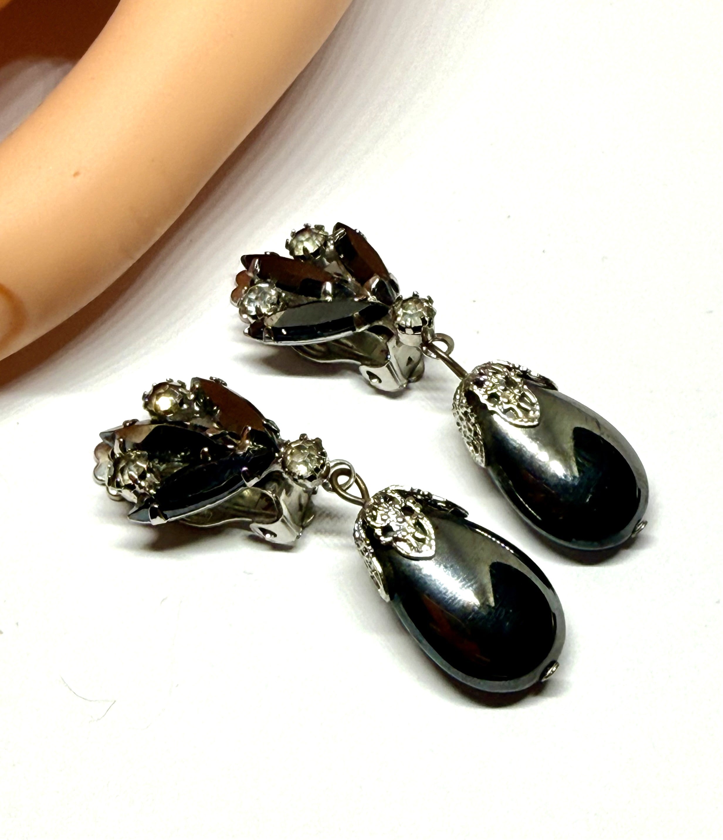 Vintage Hematite Clip-On Earrings - 1960s/1950s Excellent Condition - HOLLYWOOD GLAMOUR - Peppermint-Twist-Vintage.com