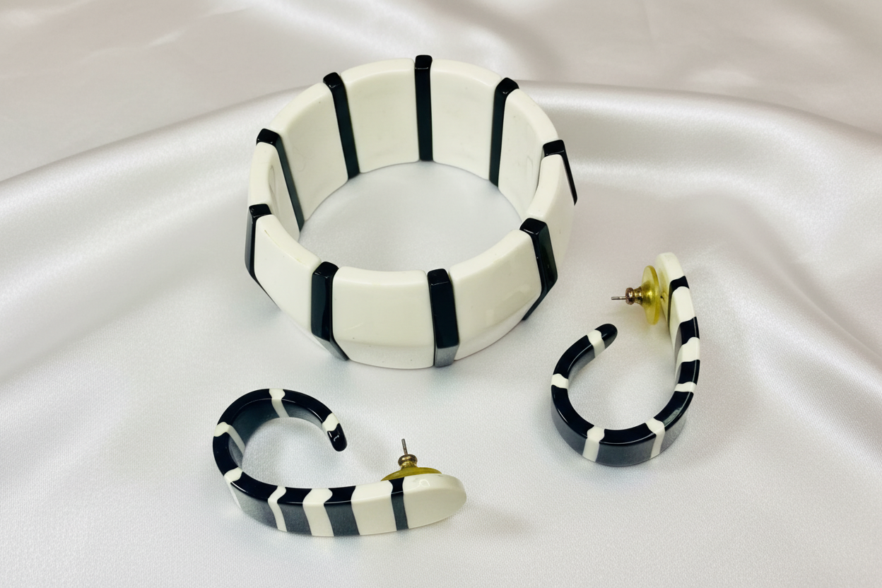 Gorgeous Black and White Bracelet and Clip-On Earrings - Gorgeous MOD, 1960s Style - Peppermint-Twist-Vintage.com