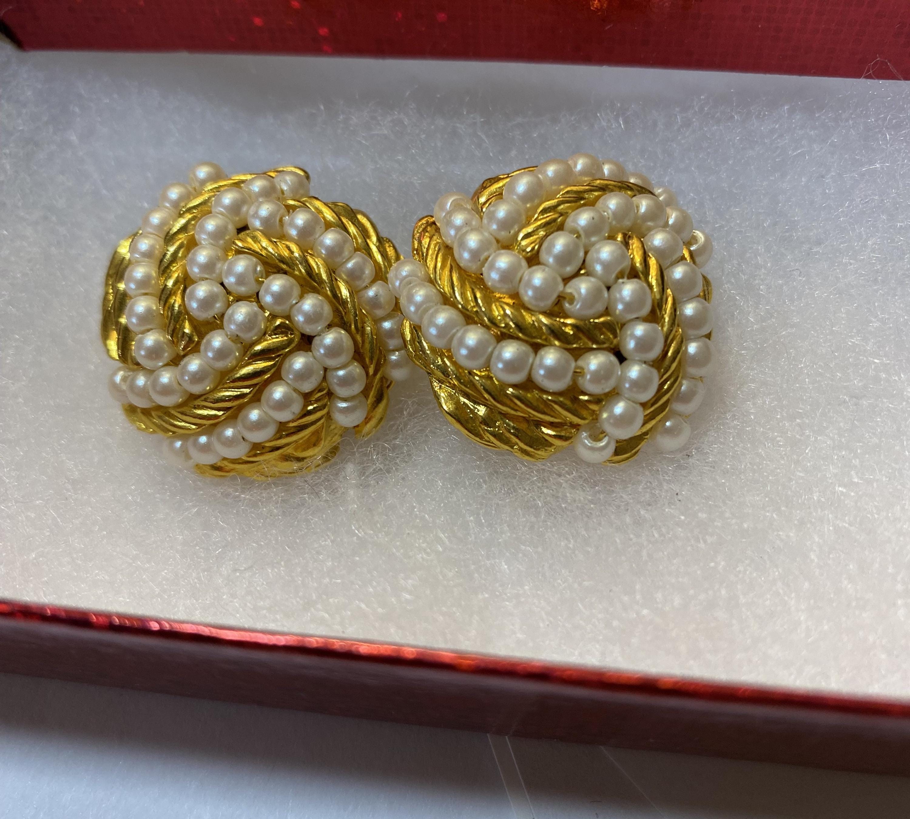 AVON 1994 Cirelle Collection Clip-on Earrings Pierced Seed Pearls in Antique White & Gold - Peppermint-Twist-Vintage.com