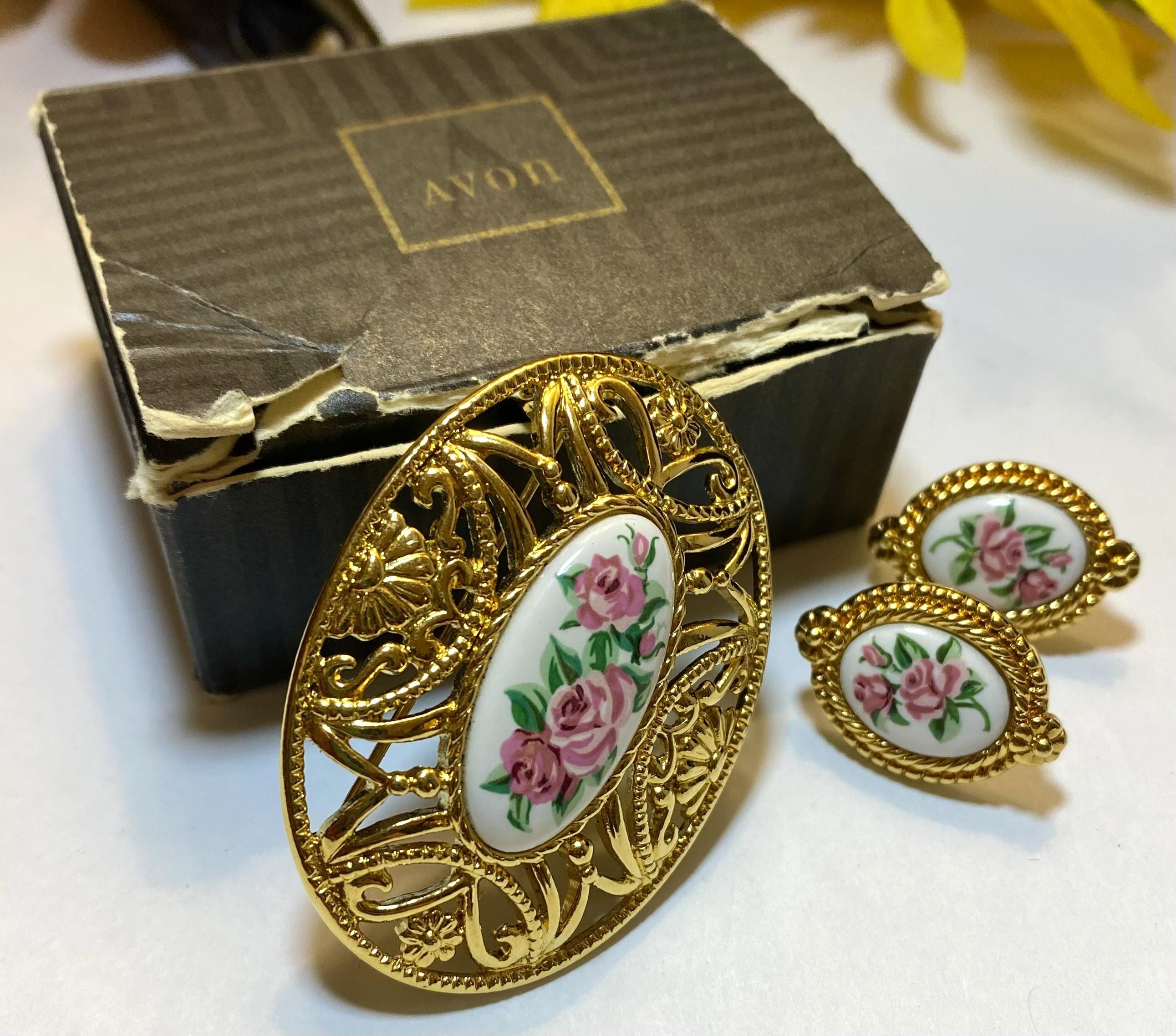 Avon Pastel Lace Pin and Earrings with Box, 1994. Ceramic and Gold Tone.. Gorgeous - Peppermint-Twist-Vintage.com