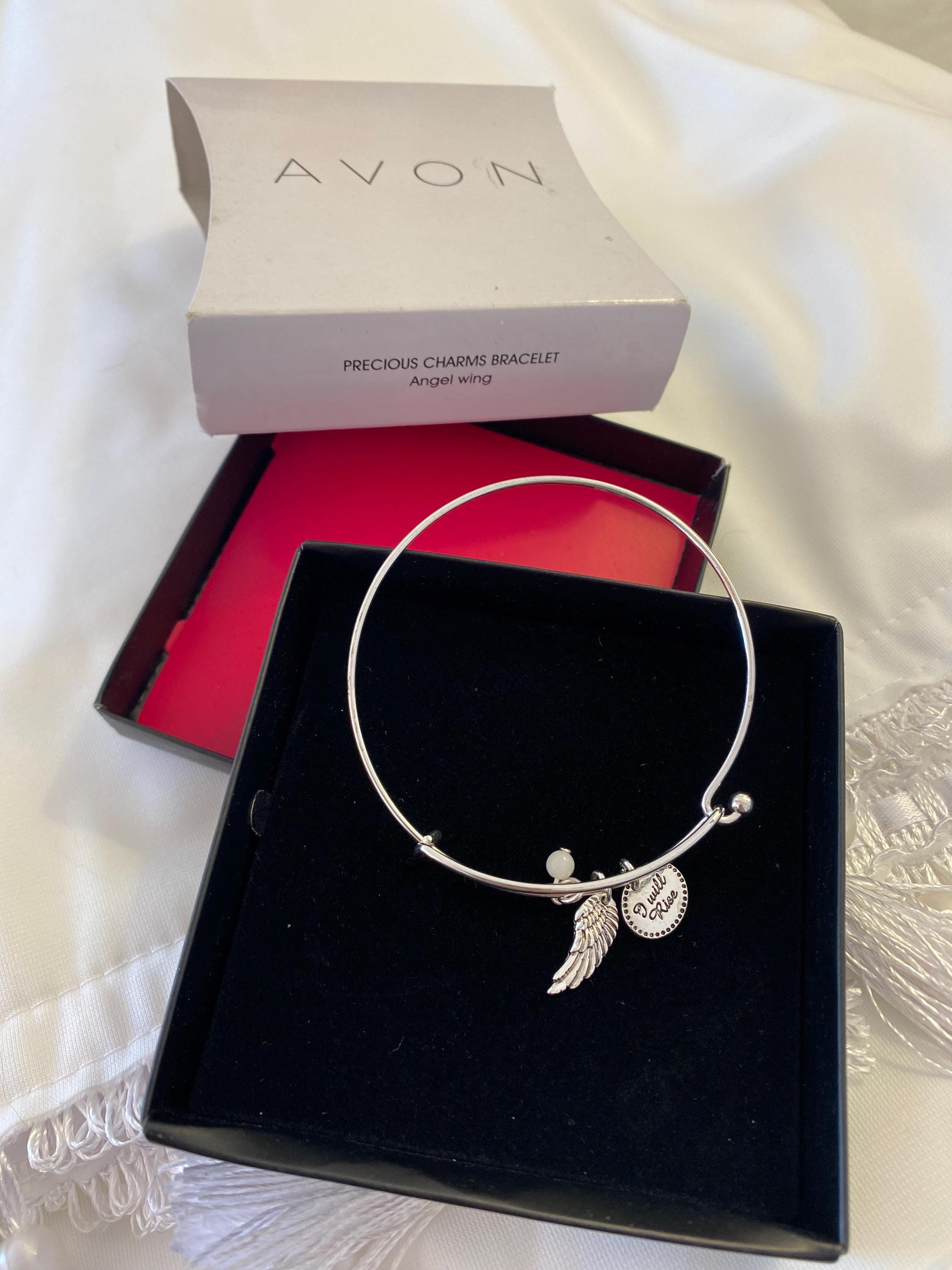 AVON - Precious Charms Bracelet - Angel Wings - New in the Box, 2016, Silvertone - up to 9" wrist - Peppermint-Twist-Vintage.com