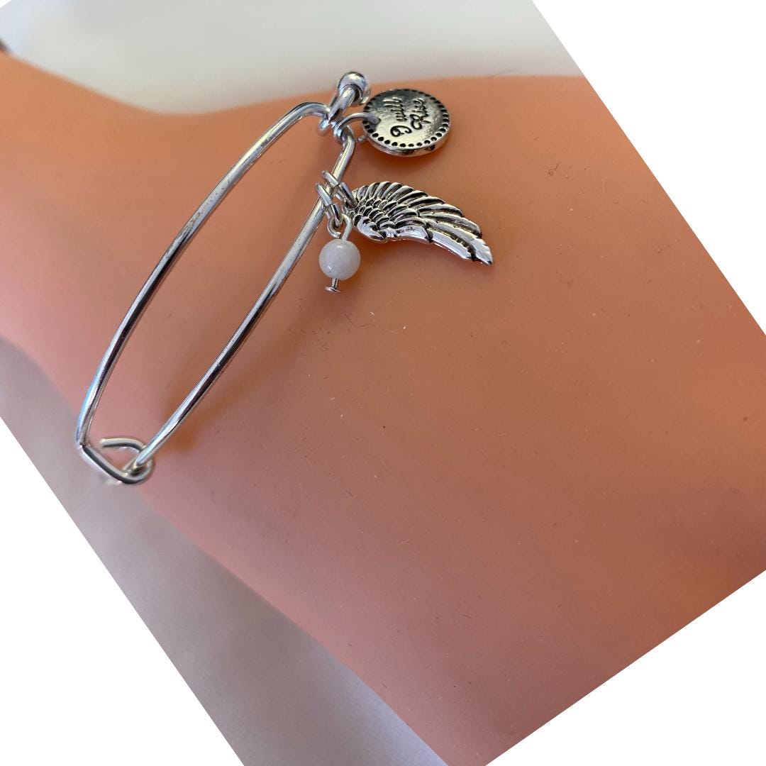 AVON - Precious Charms Bracelet - Angel Wings - New in the Box, 2016, Silvertone - up to 9" wrist - Peppermint-Twist-Vintage.com