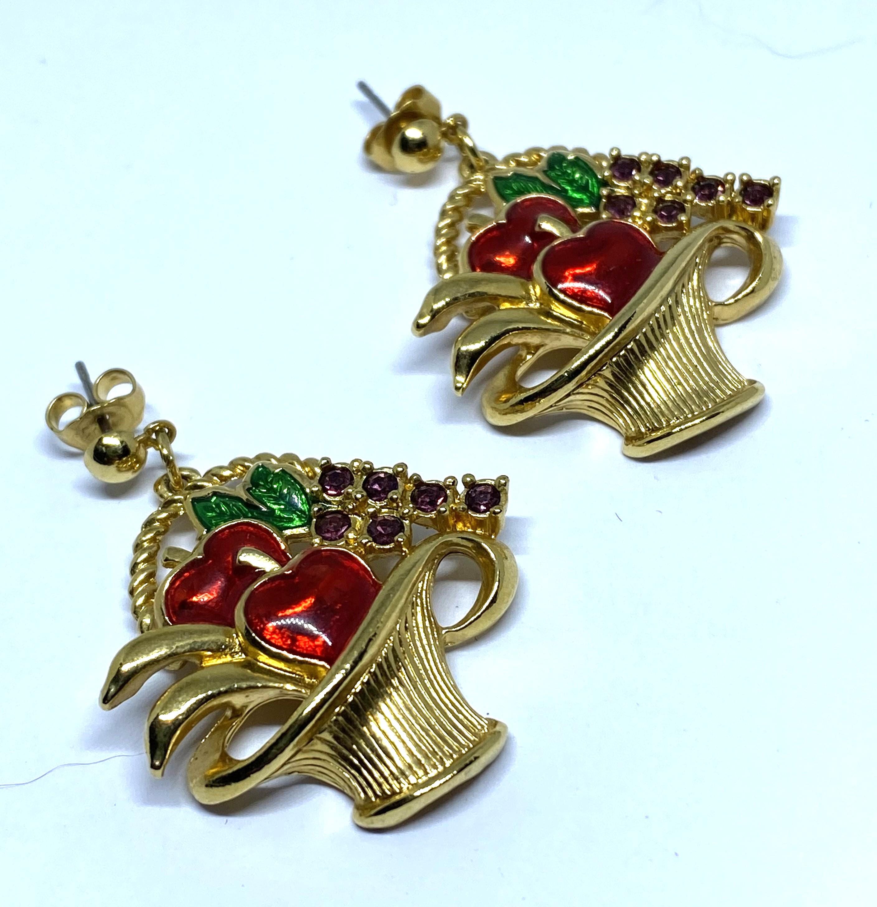 Avon Fruit Basket Earrings - Mint Condition - VINTAGE - Peppermint-Twist-Vintage.com