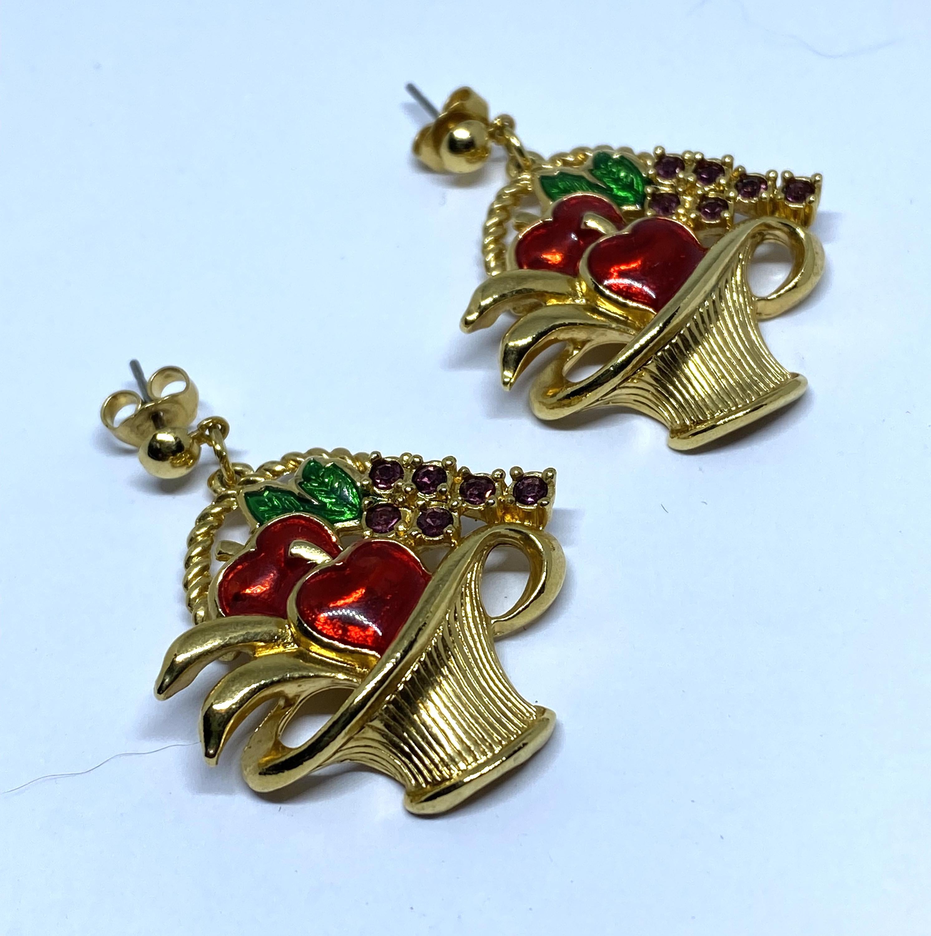 Avon Fruit Basket Earrings - Mint Condition - VINTAGE - Peppermint-Twist-Vintage.com