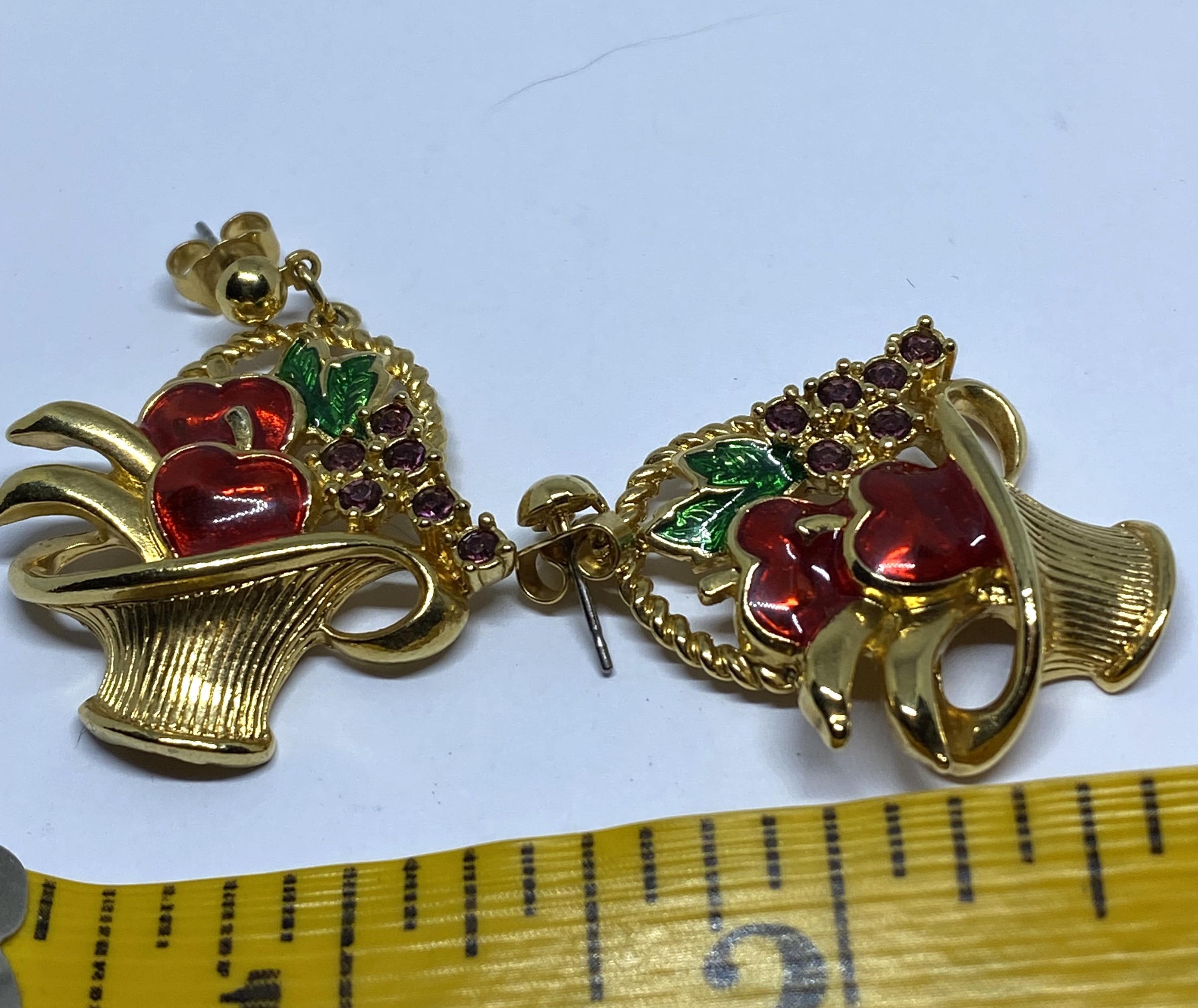 Avon Fruit Basket Earrings - Mint Condition - VINTAGE - Peppermint-Twist-Vintage.com