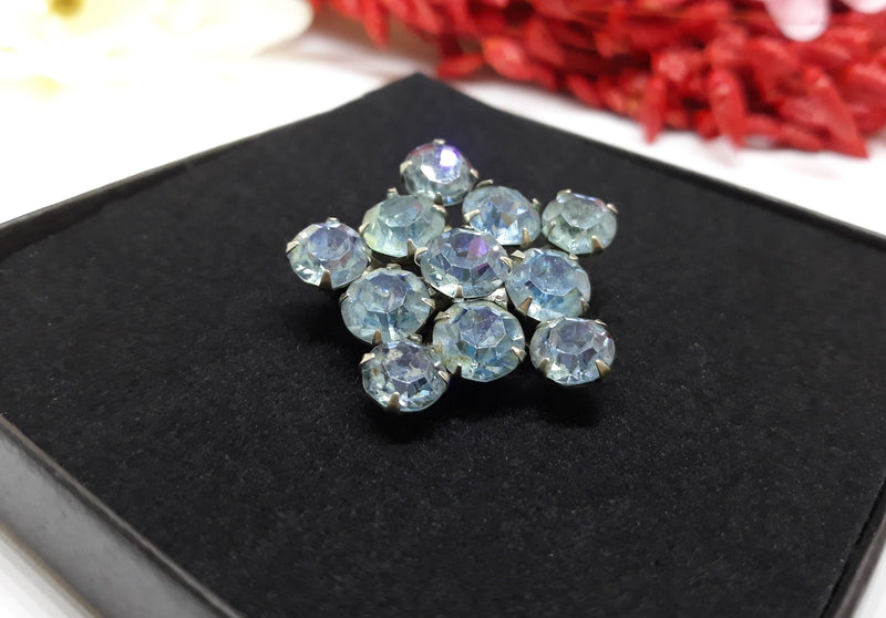 Stunning 1950s Blue Rhinestone Brooch - Delicate Statement Piece - Ooh la la!