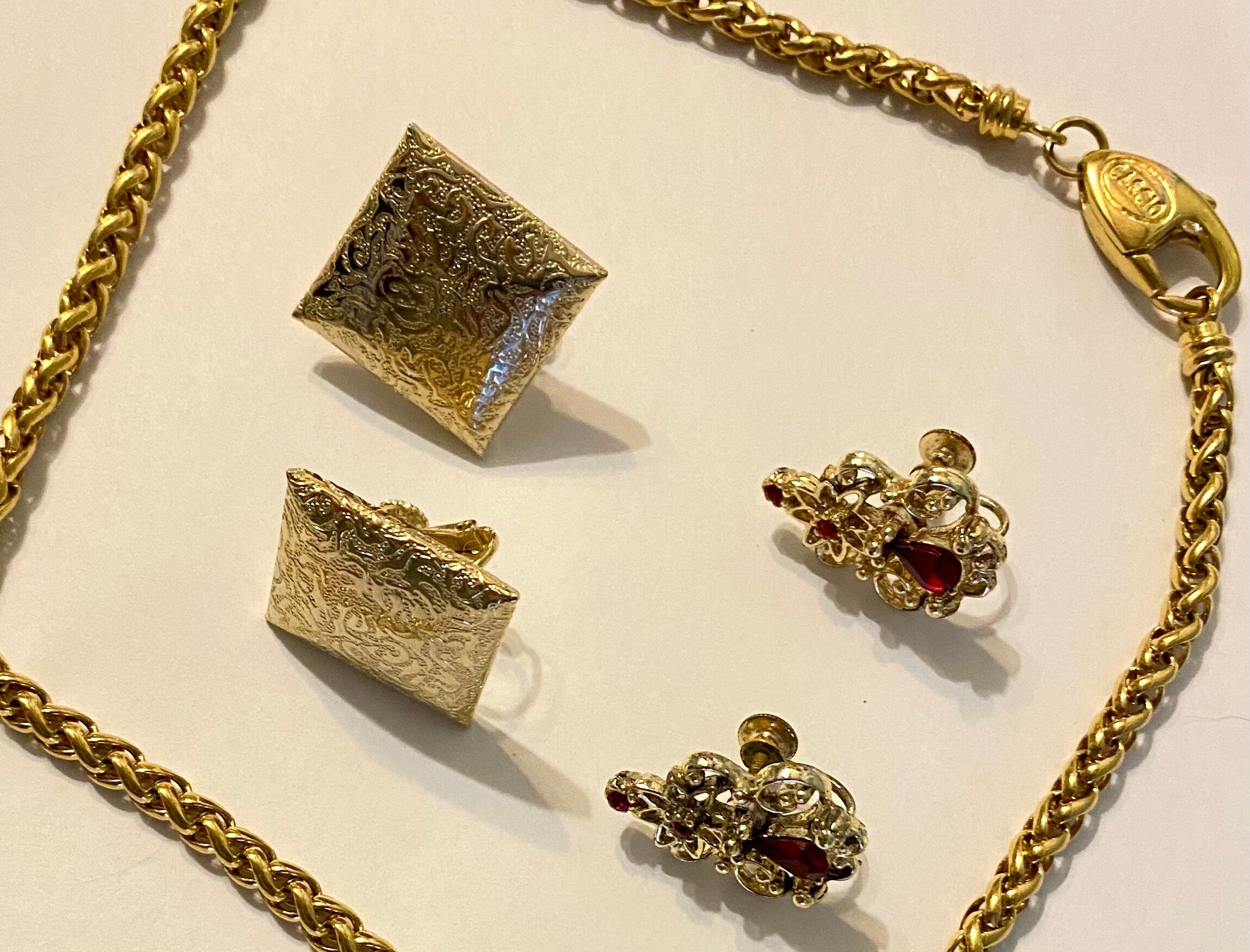 Vintage Jewelry Set - Casio Necklace, Coro Screwback Goldtond and Red Rhinestone Earrings, Gold Textured Clip-on Earrings, Gorgeous Set