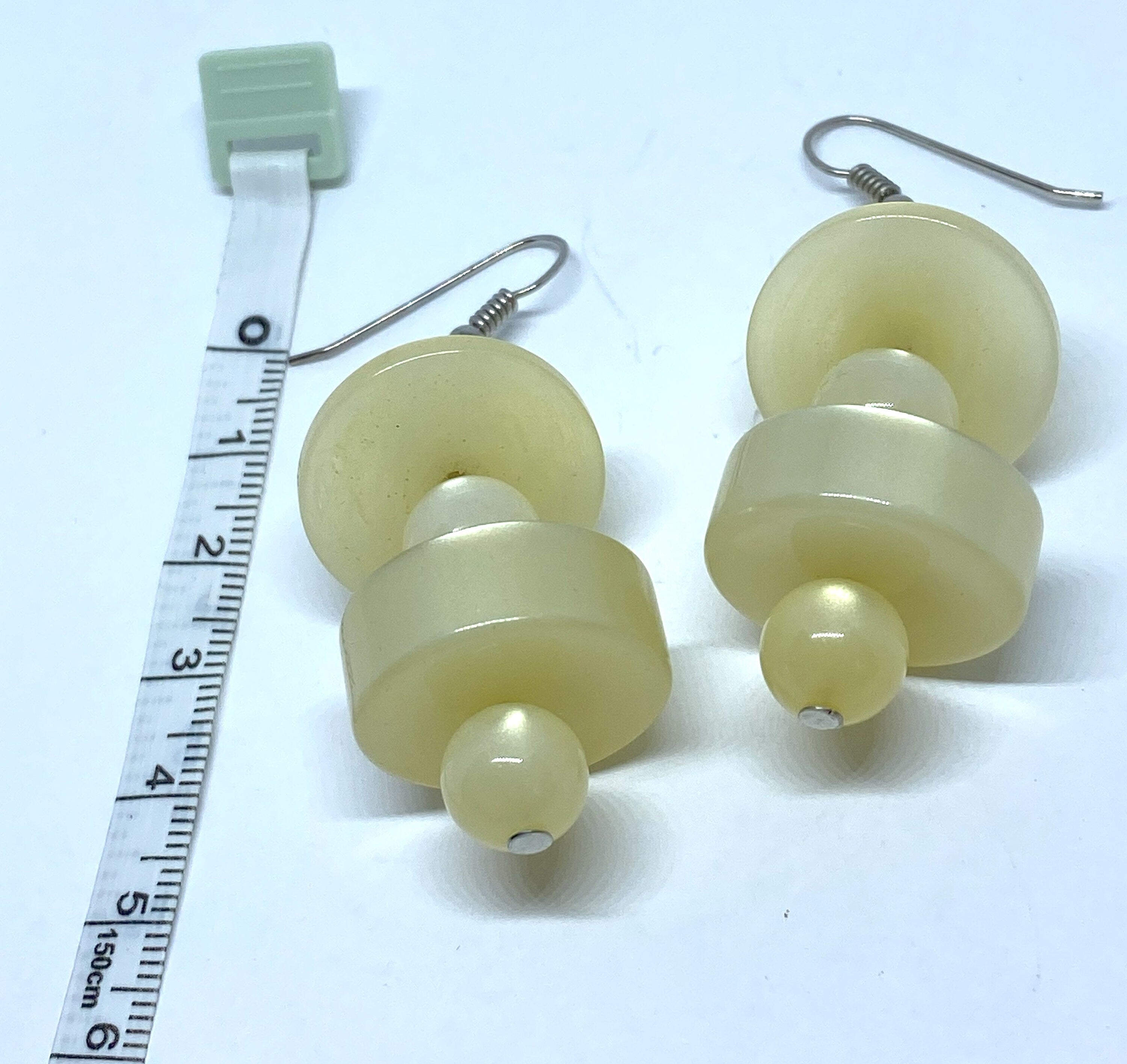 Vintage Thermoset Pearl White Dangle Pierced Earrings - Stunning