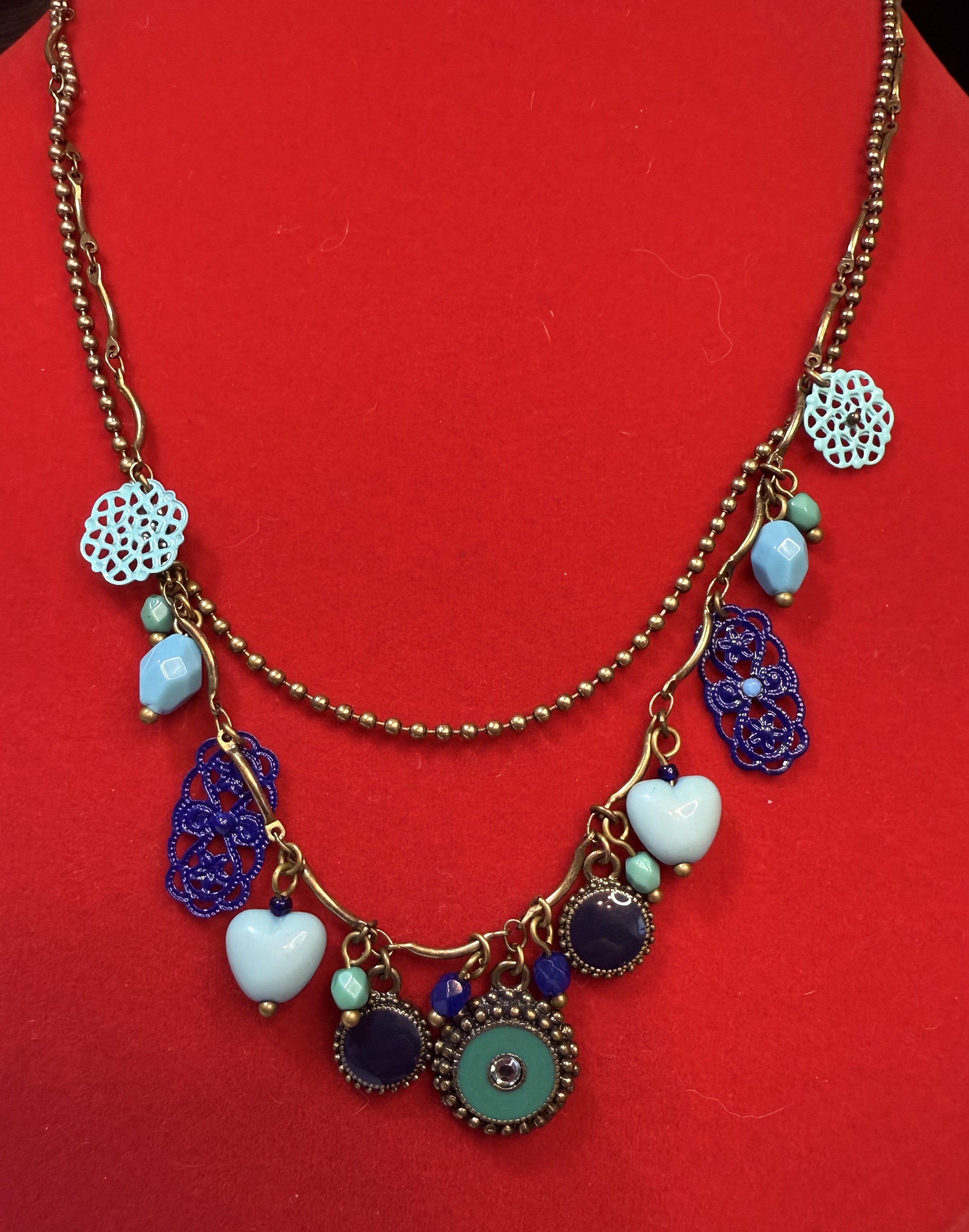 Avon Charmy Necklace Giftset with Original Box, 2010