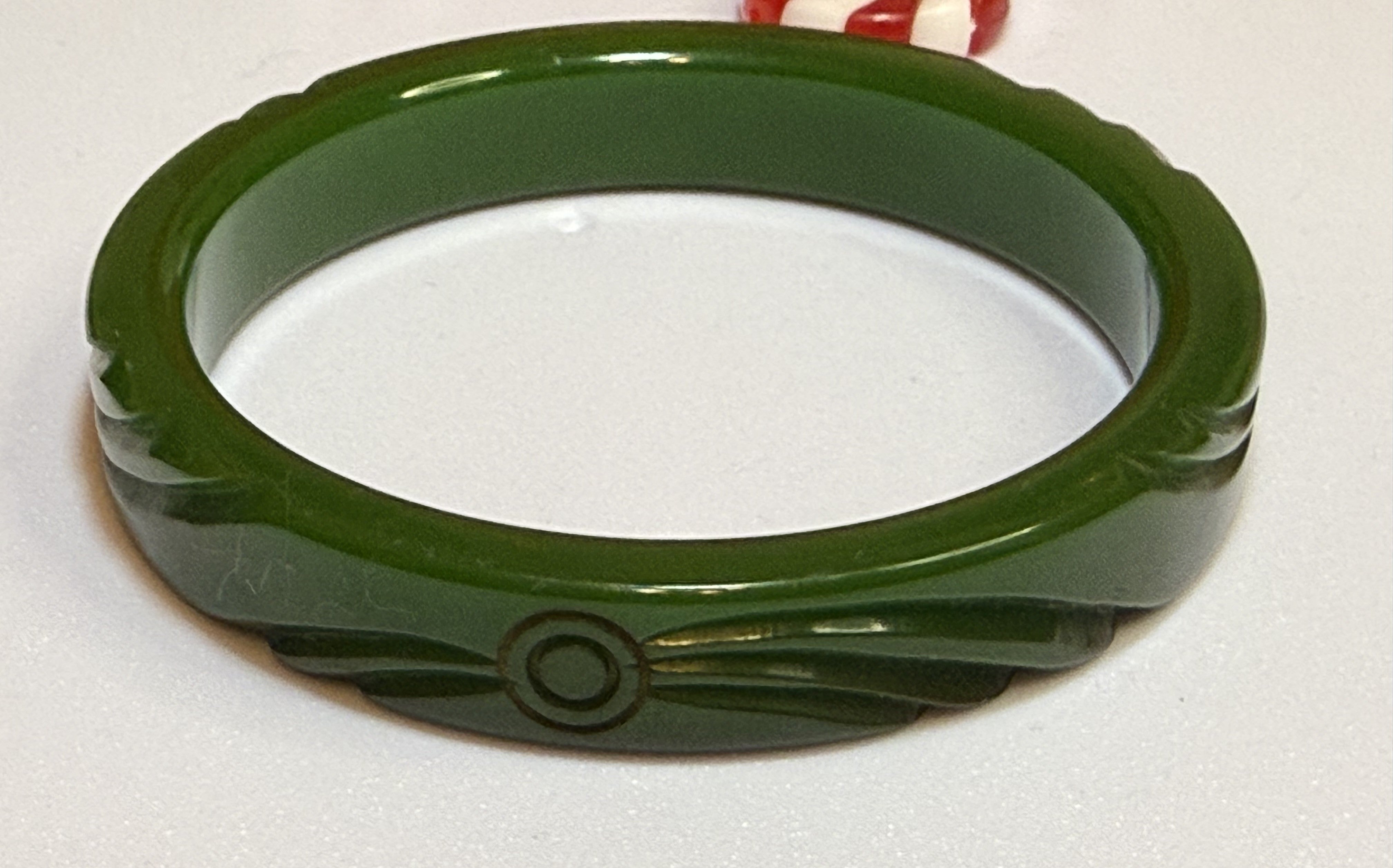 Bakelite 1940s Carved Green Bangle