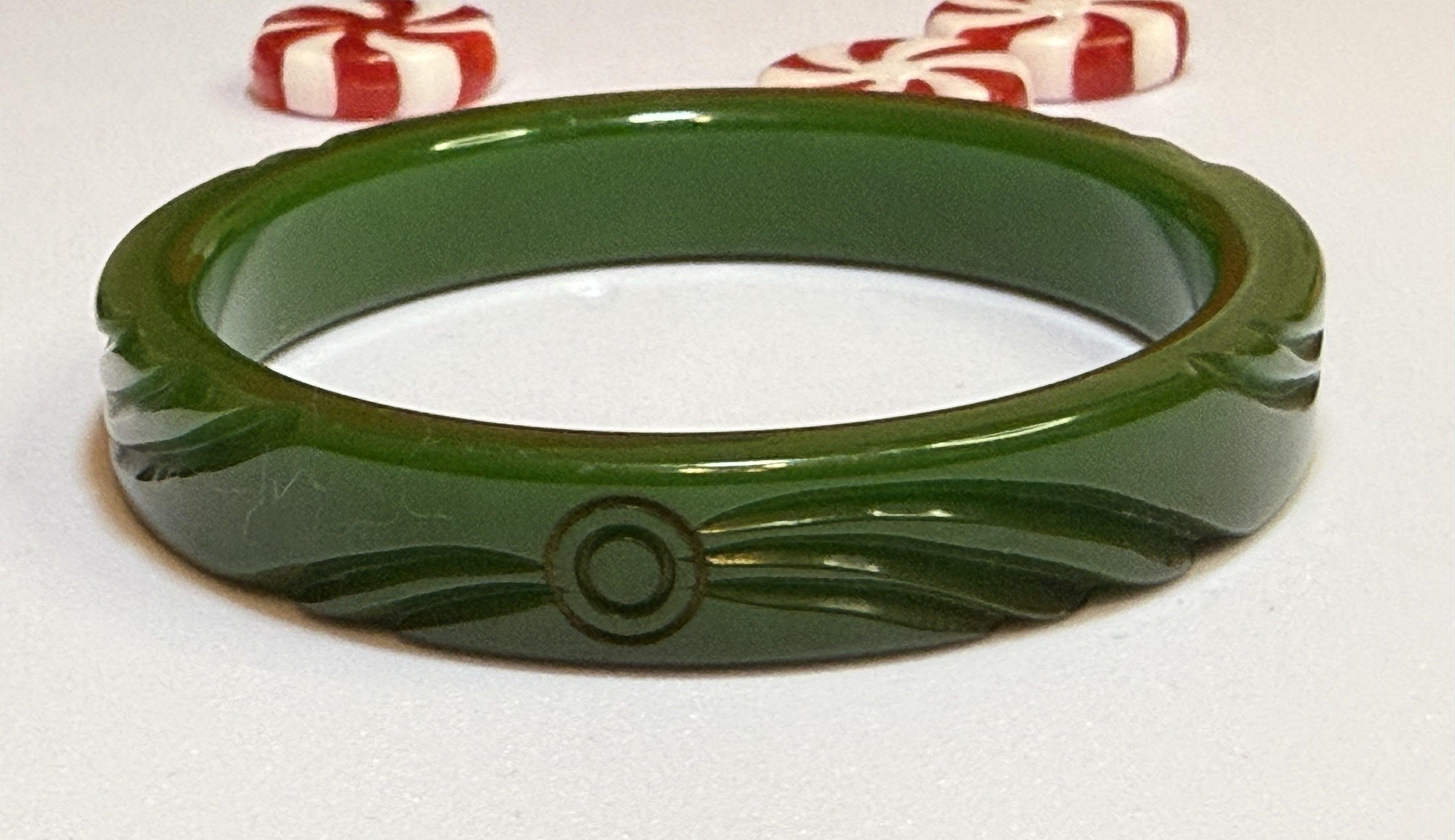 Bakelite 1940s Carved Green Bangle