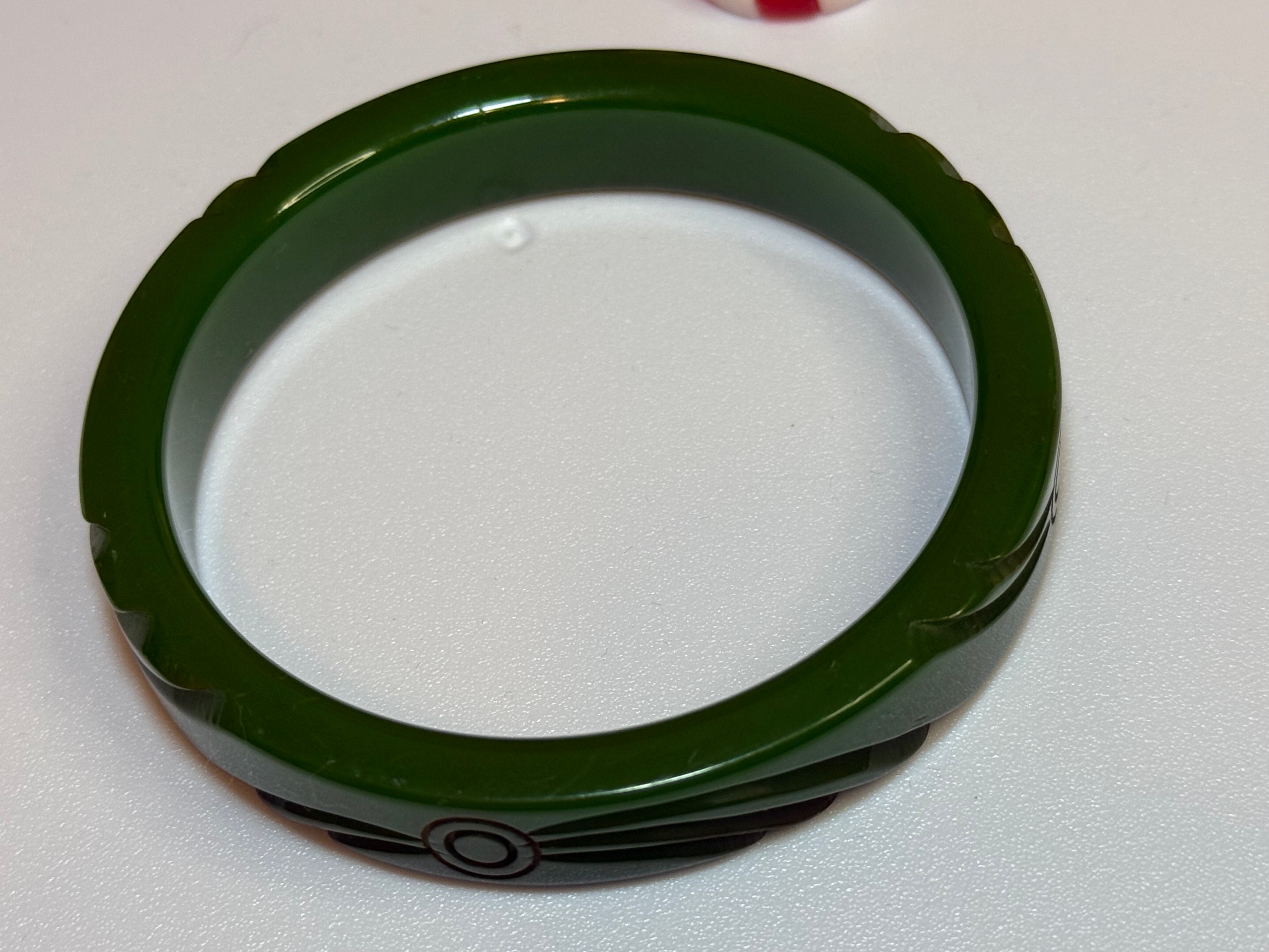 Bakelite 1940s Carved Green Bangle