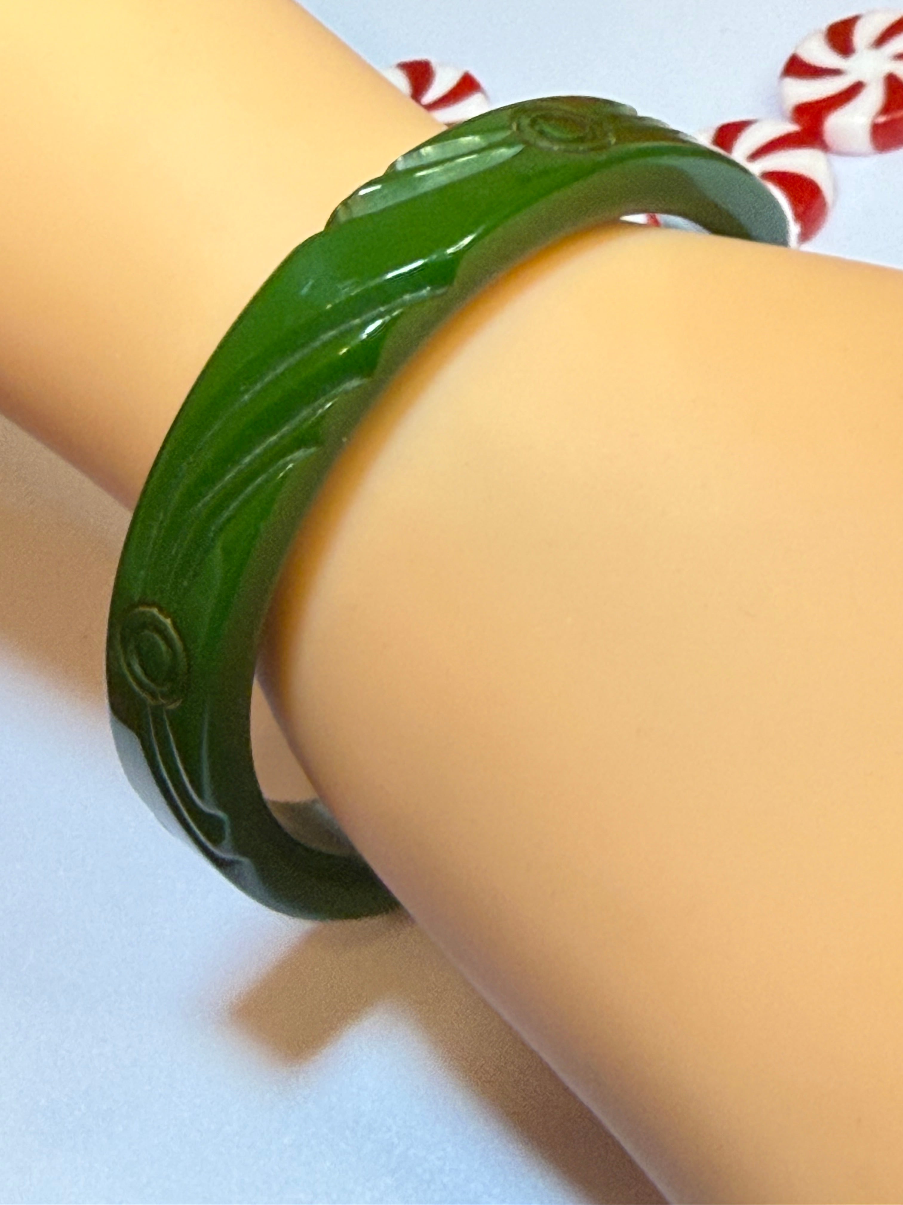 Bakelite 1940s Carved Green Bangle