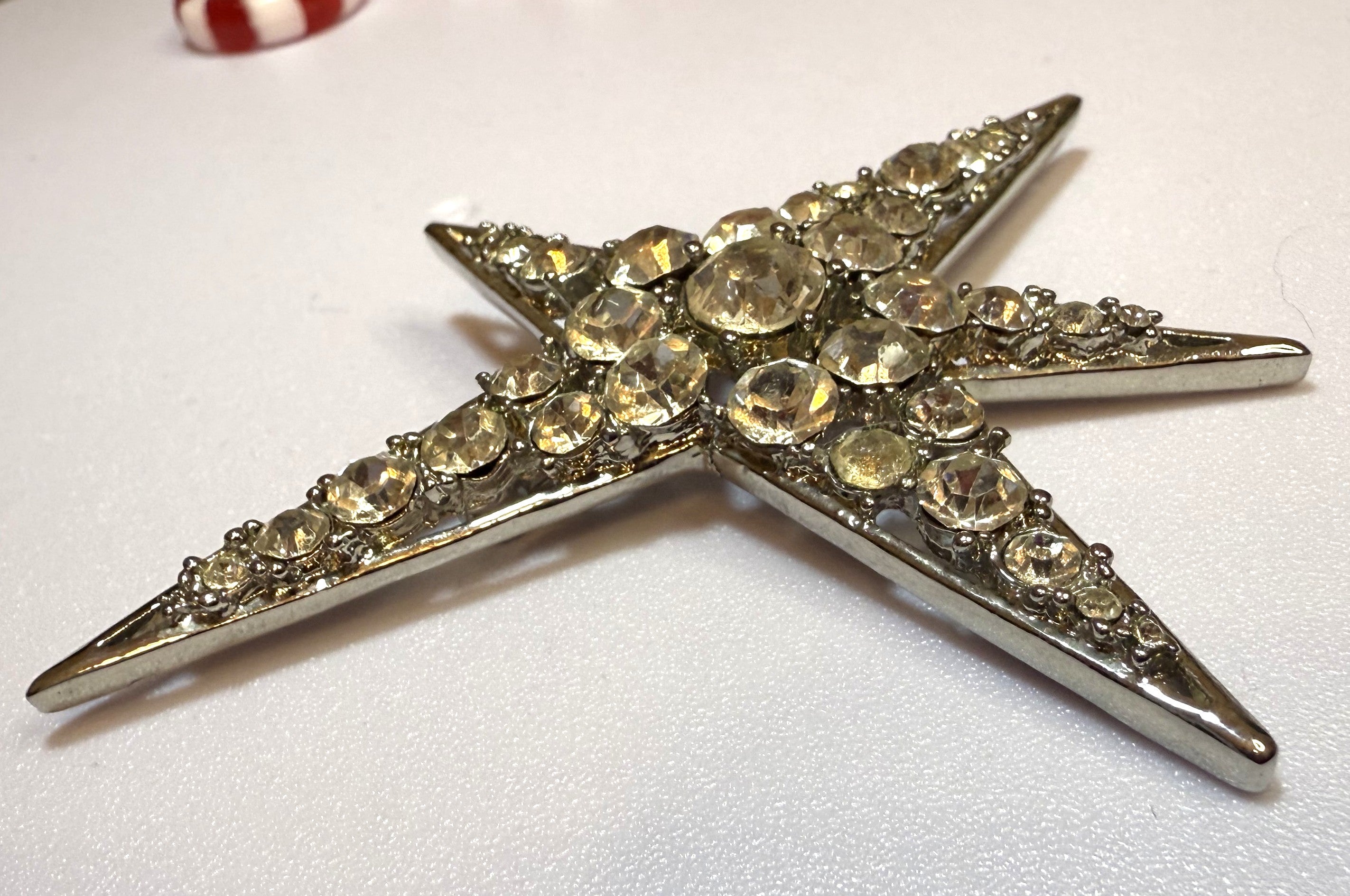 Vintage STUNNING STAR RHINESTONE BROOCH