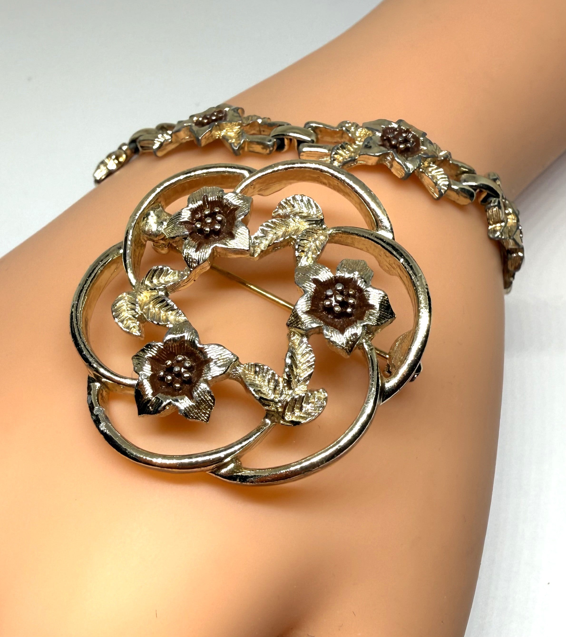 Vintage Sarah Coventry Brooch and Matching Bracelet