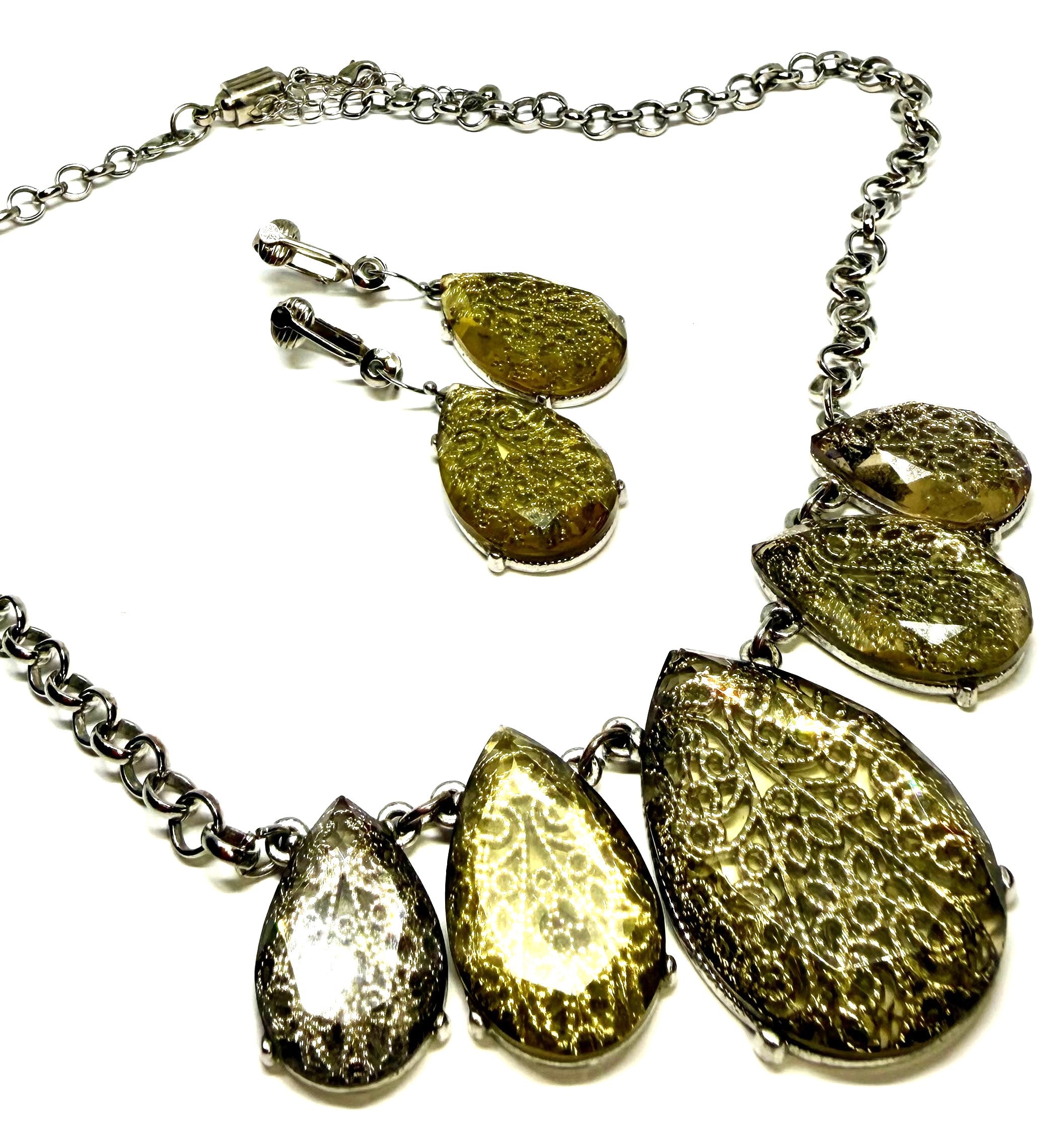Gorgeous filigree teardrop necklace and earring set - vintage, possibly from the 1960s