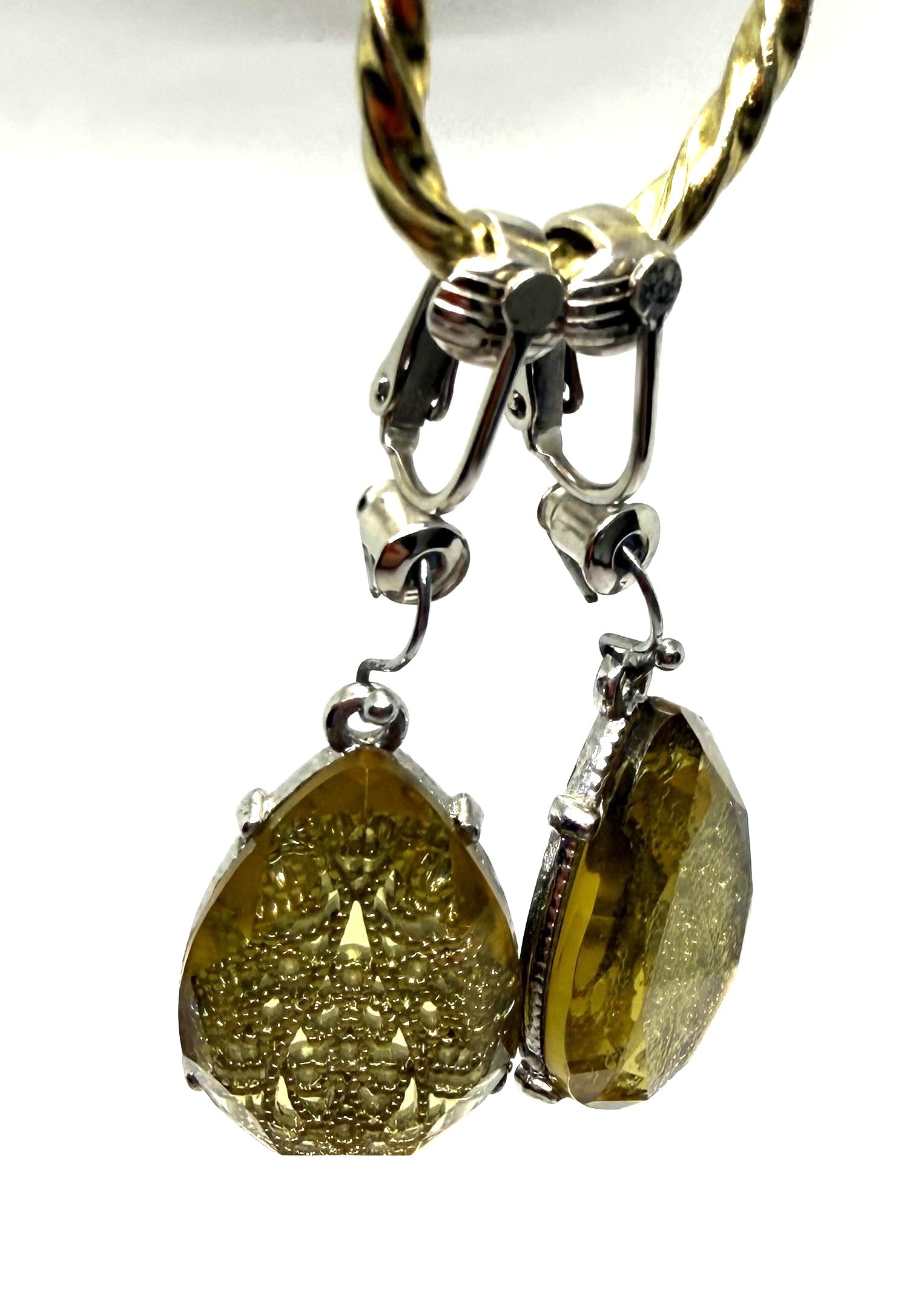 Gorgeous filigree teardrop necklace and earring set - vintage, possibly from the 1960s