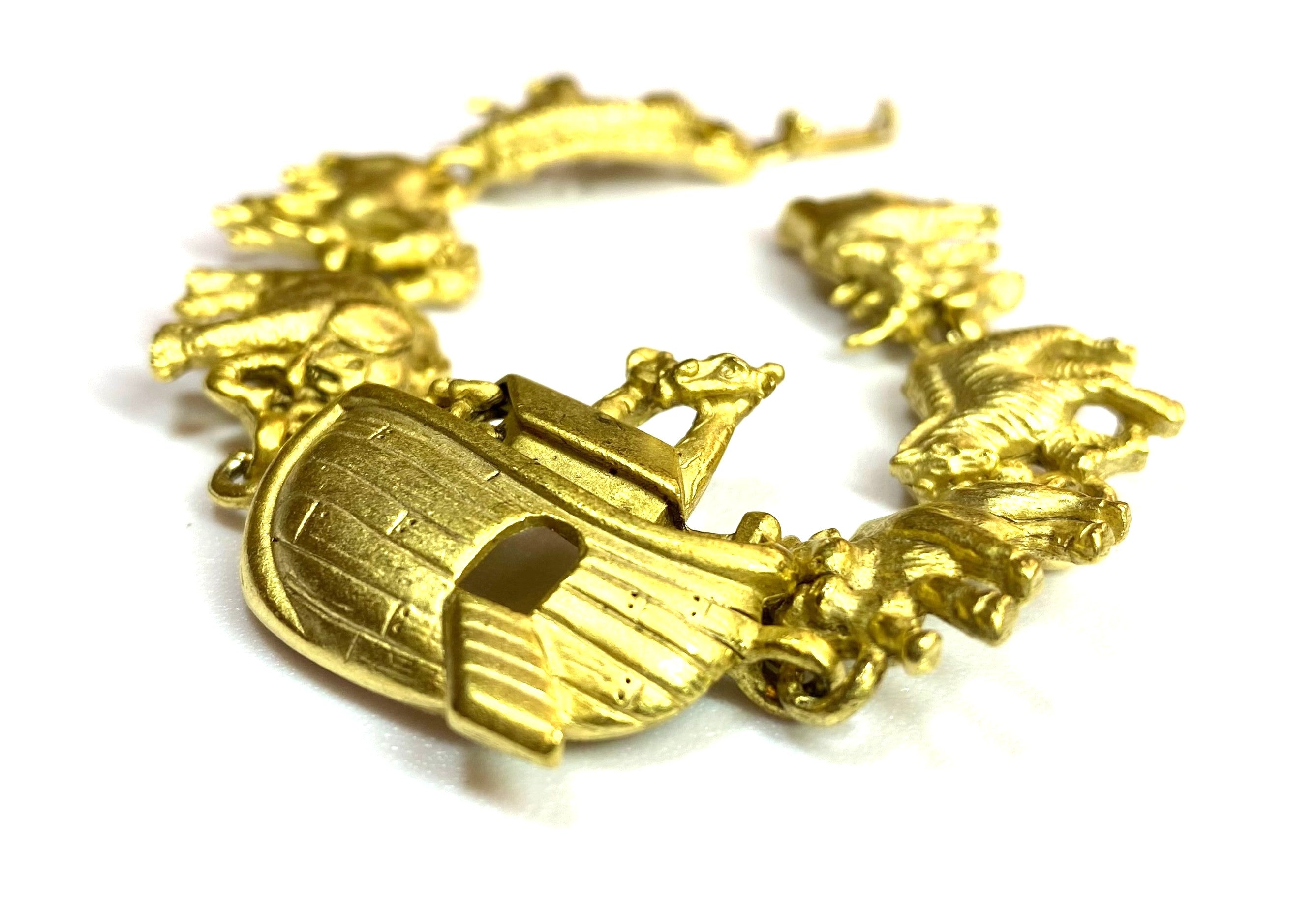Vintage 1962 Deadstock Noah's Ark Bracelet - 7" length, NEVER WORN. Gold Tone - Peppermint-Twist-Vintage.com