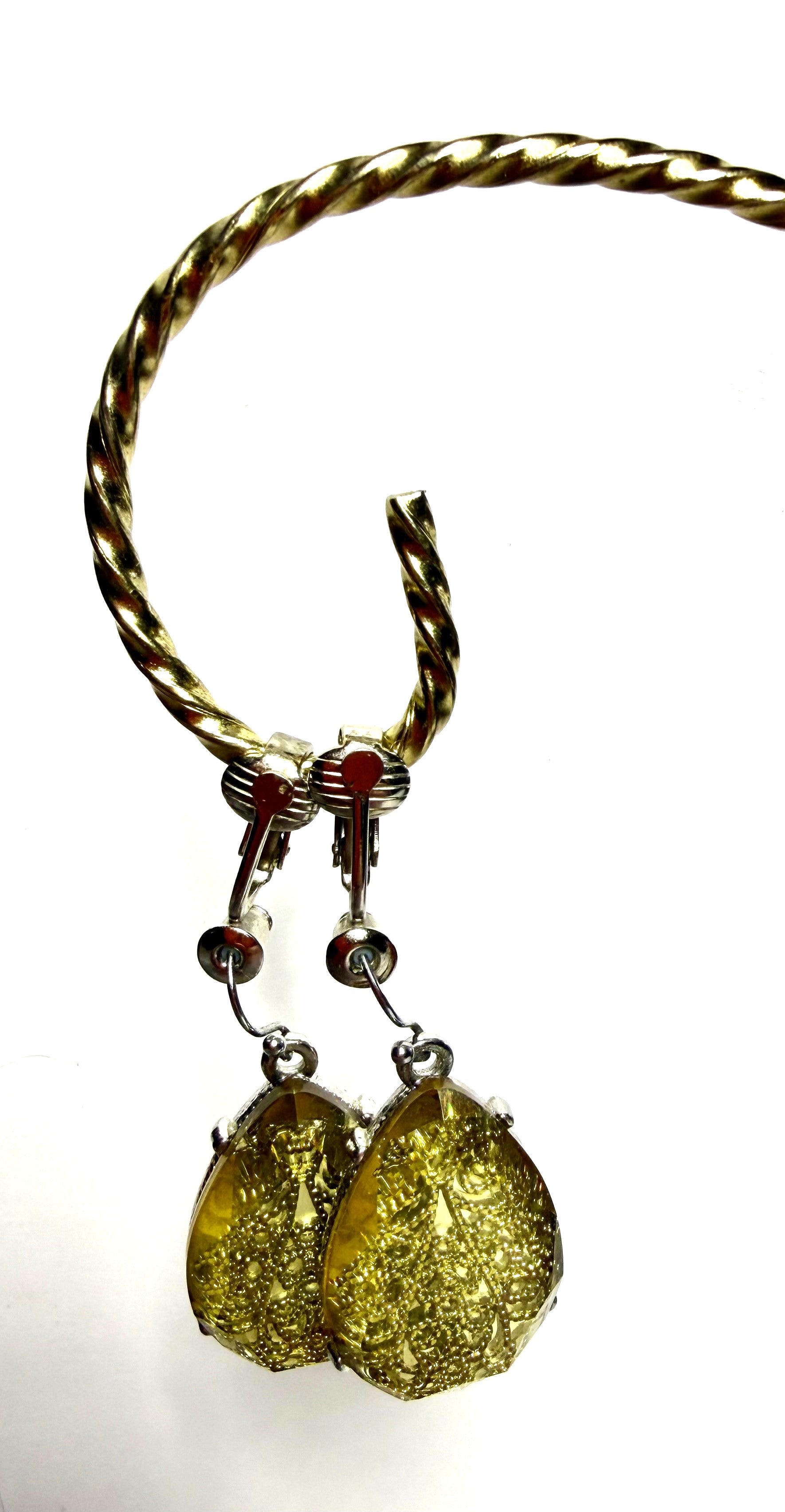 Gorgeous filigree teardrop necklace and earring set - vintage, possibly from the 1960s