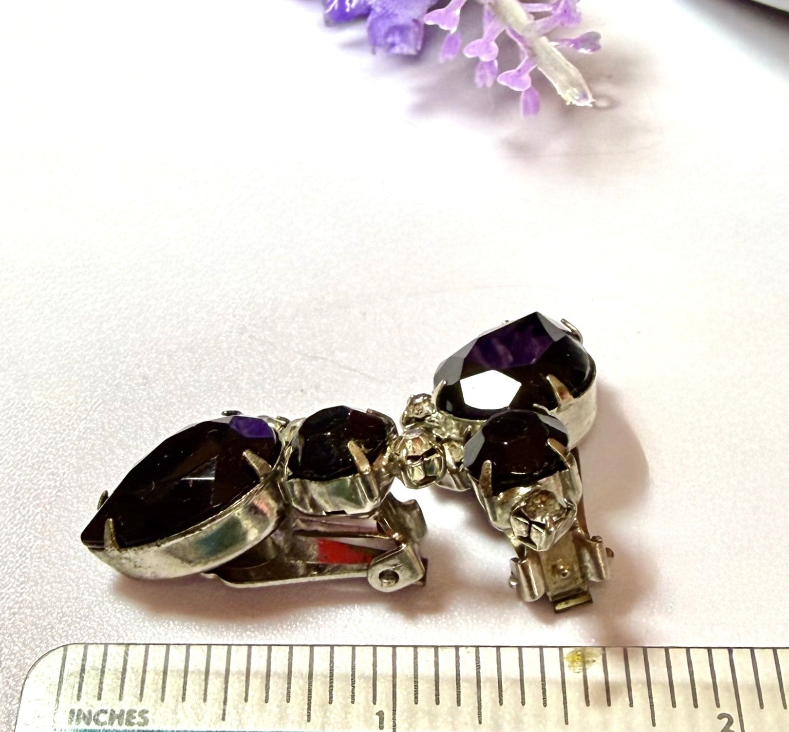 Stunning Black Onyx Clip-on Earrings - Hollywood Glamour For 1/2 the Price - Peppermint-Twist-Vintage.com