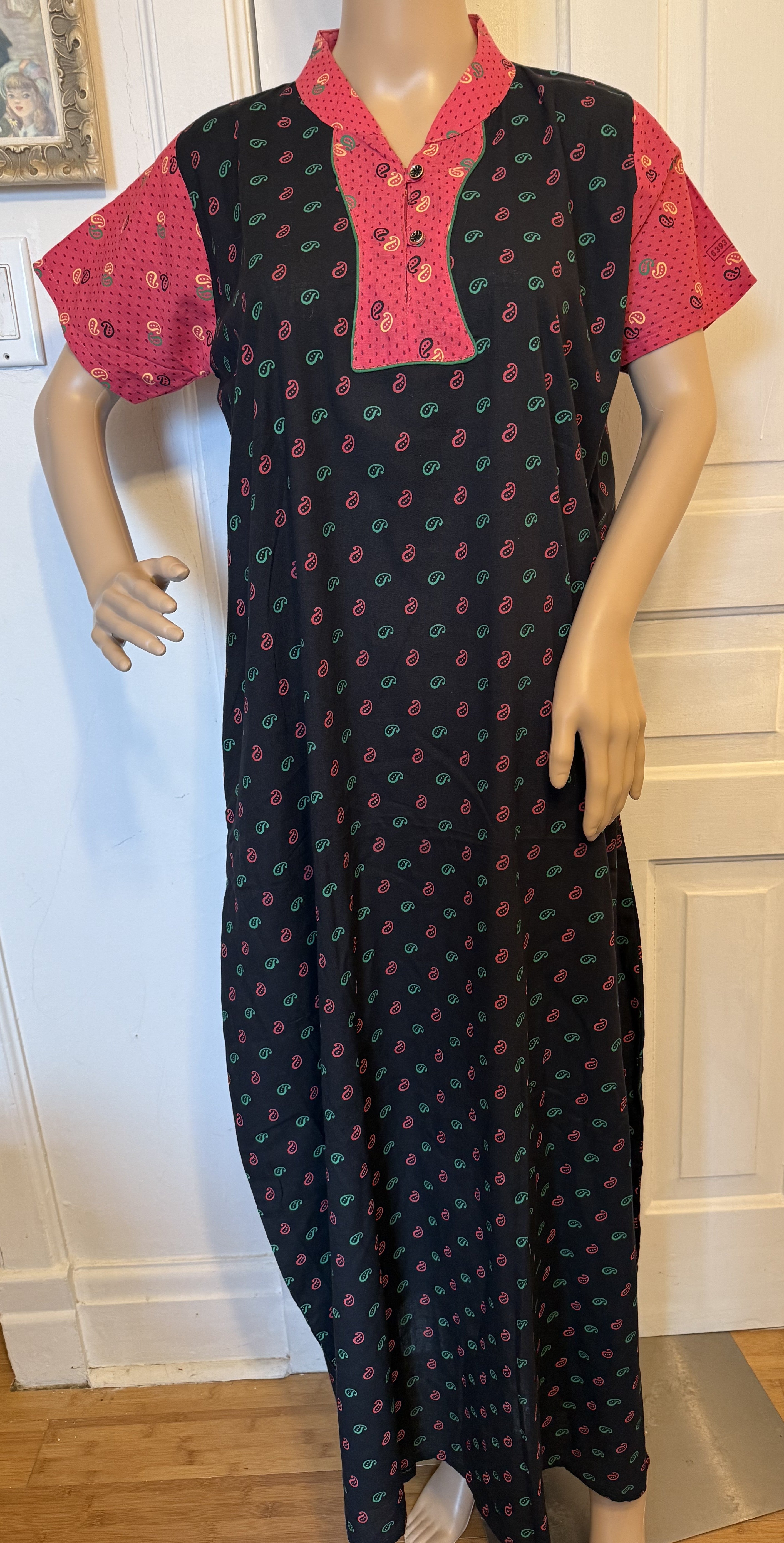 Pink and Black Patterned Kaftan, Size L