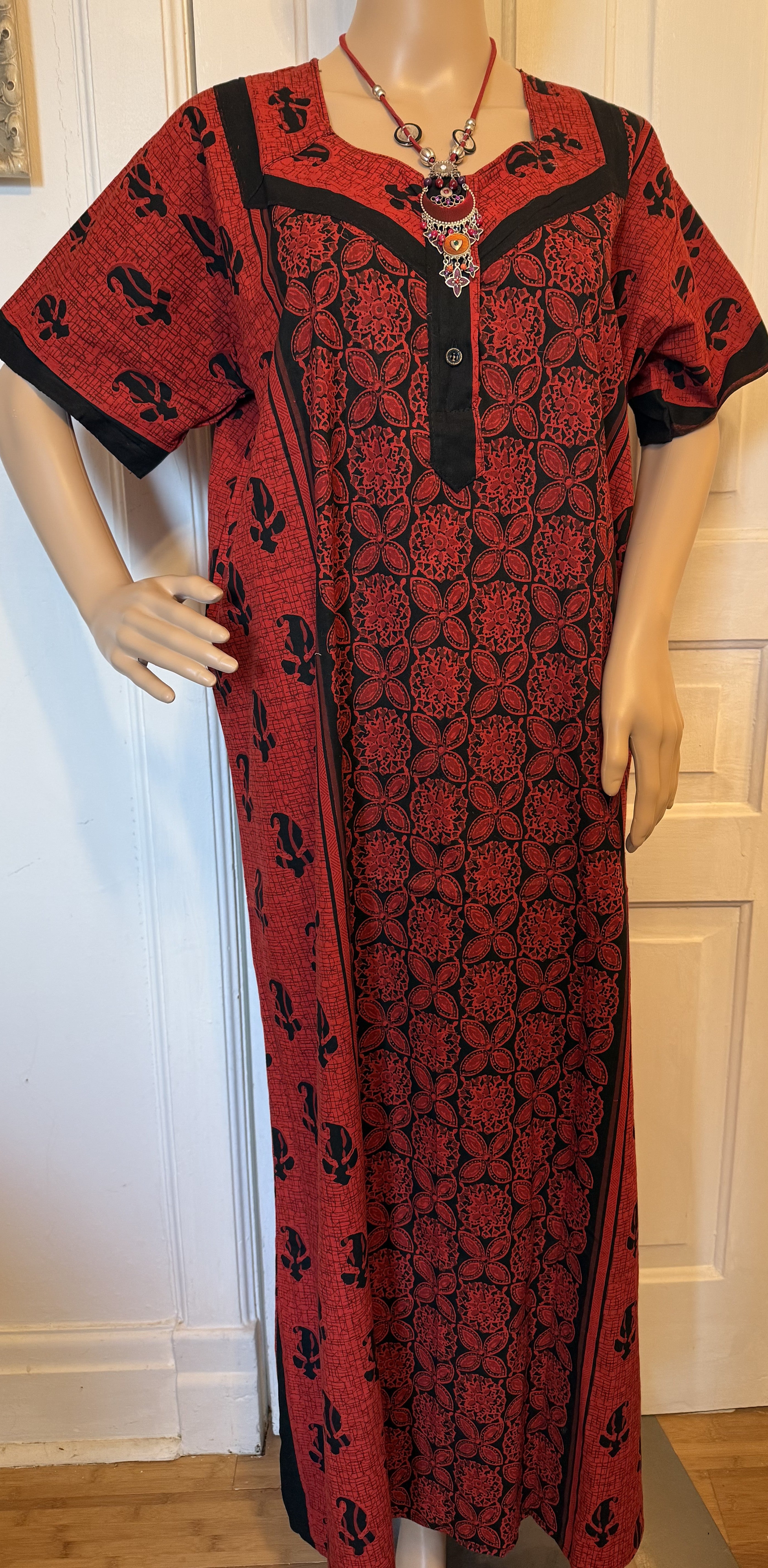 Red and Black Kaftan, Made in India, XL Size
