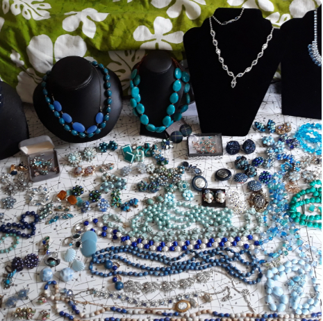 Mystery Surprise Jewelry Box