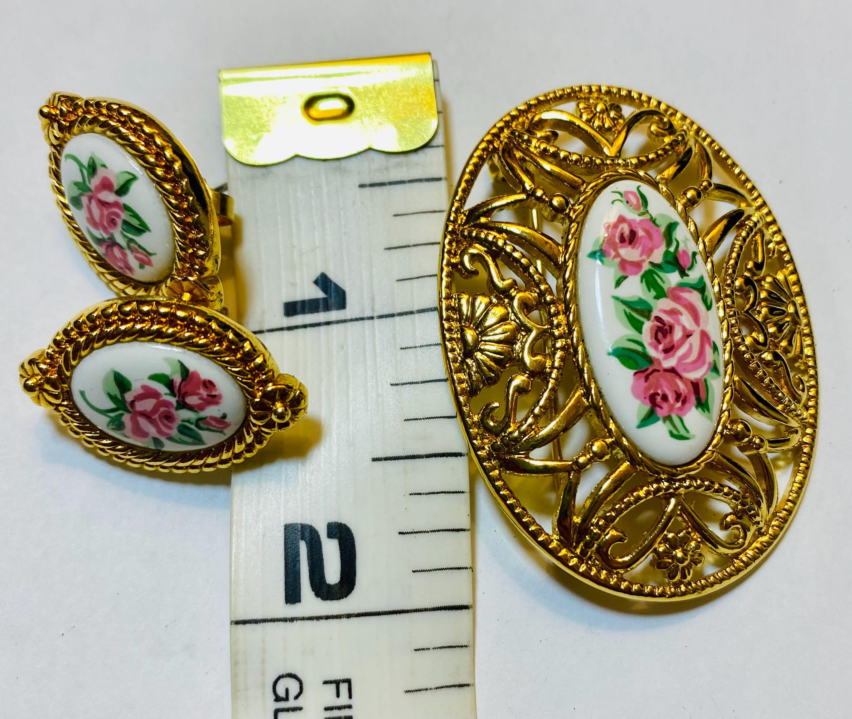 Avon Pastel Lace Pin and Earrings with Box, 1994. Ceramic and Gold Tone.. Gorgeous - Peppermint-Twist-Vintage.com