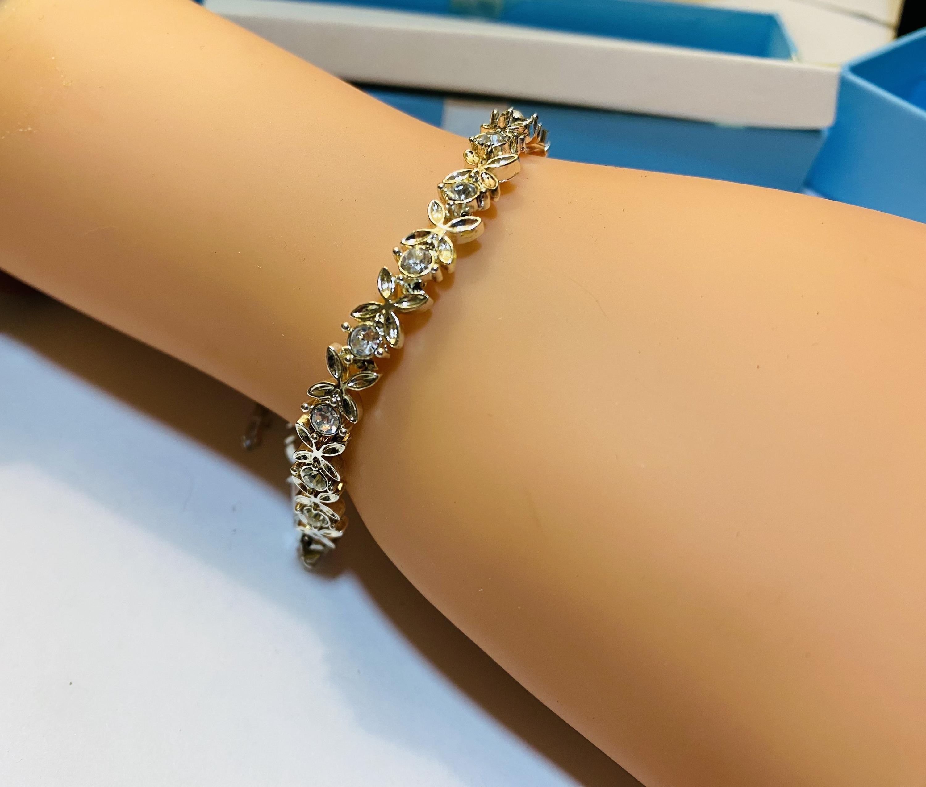 AVON - 2005, Floral Link Tennis Bracelet (up to 8")and Earrings Giftset in Special Packaging - New in Box - Pierced Earrings - Silvertone - Peppermint-Twist-Vintage.com