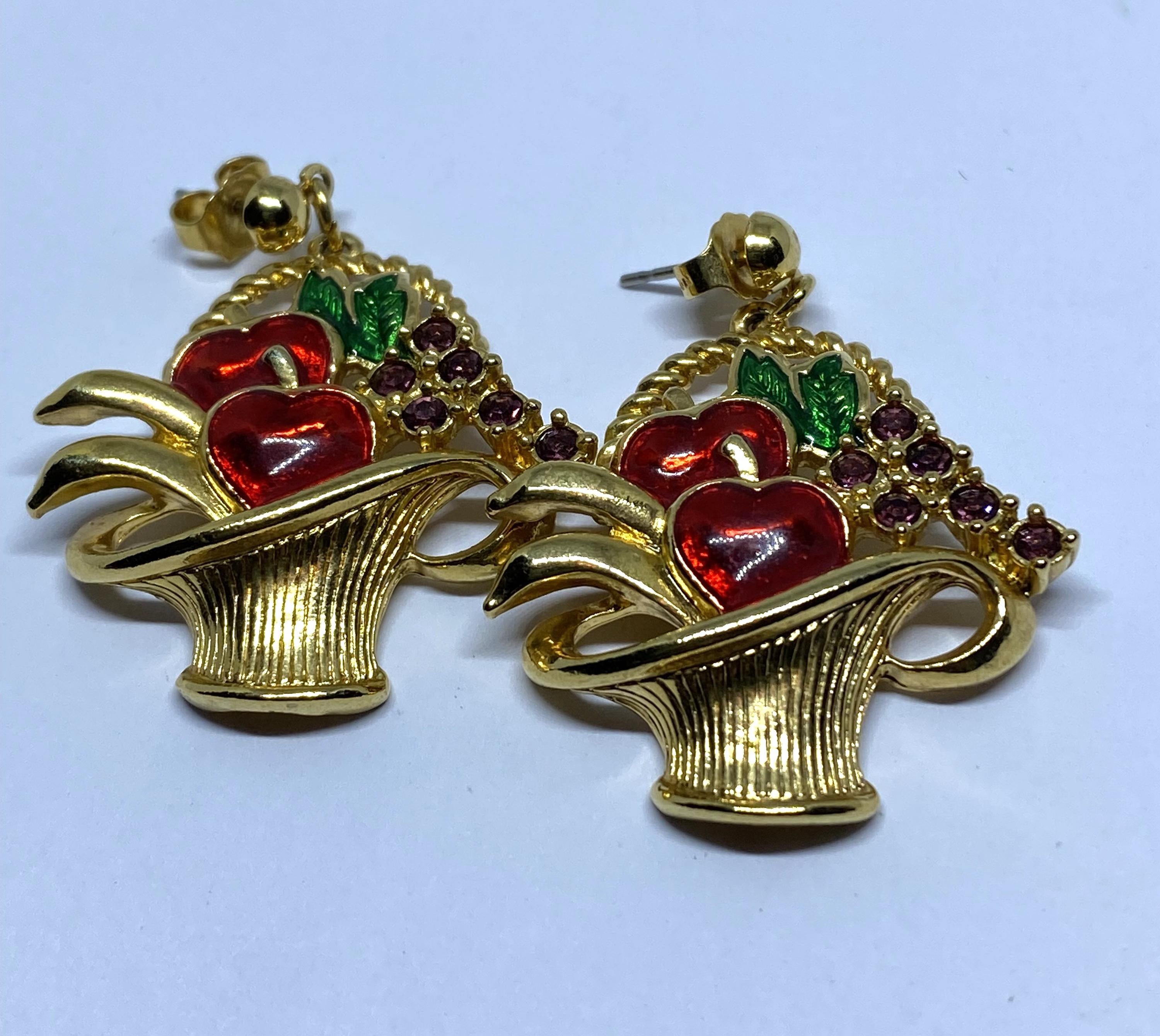 Avon Fruit Basket Earrings - Mint Condition - VINTAGE - Peppermint-Twist-Vintage.com