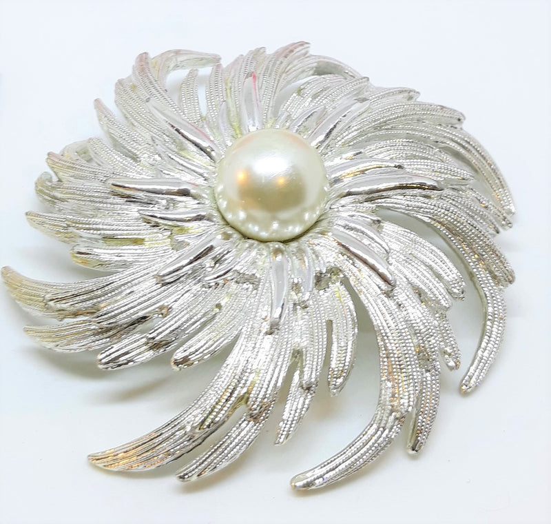 Sarah Coventry, Large Silver Tone Floral Brooch with Faux Pearl - 1960s