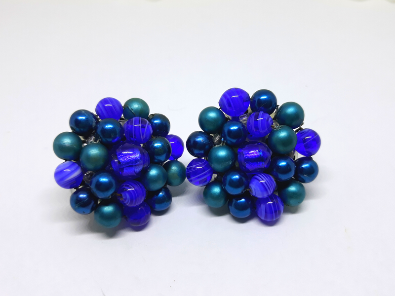 Gorgeous 1950s Blue and Teal Clip-on Earrings