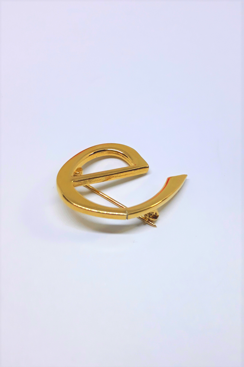 E Insignia Brooch - Pin, Initial E Brooch Gold Tone